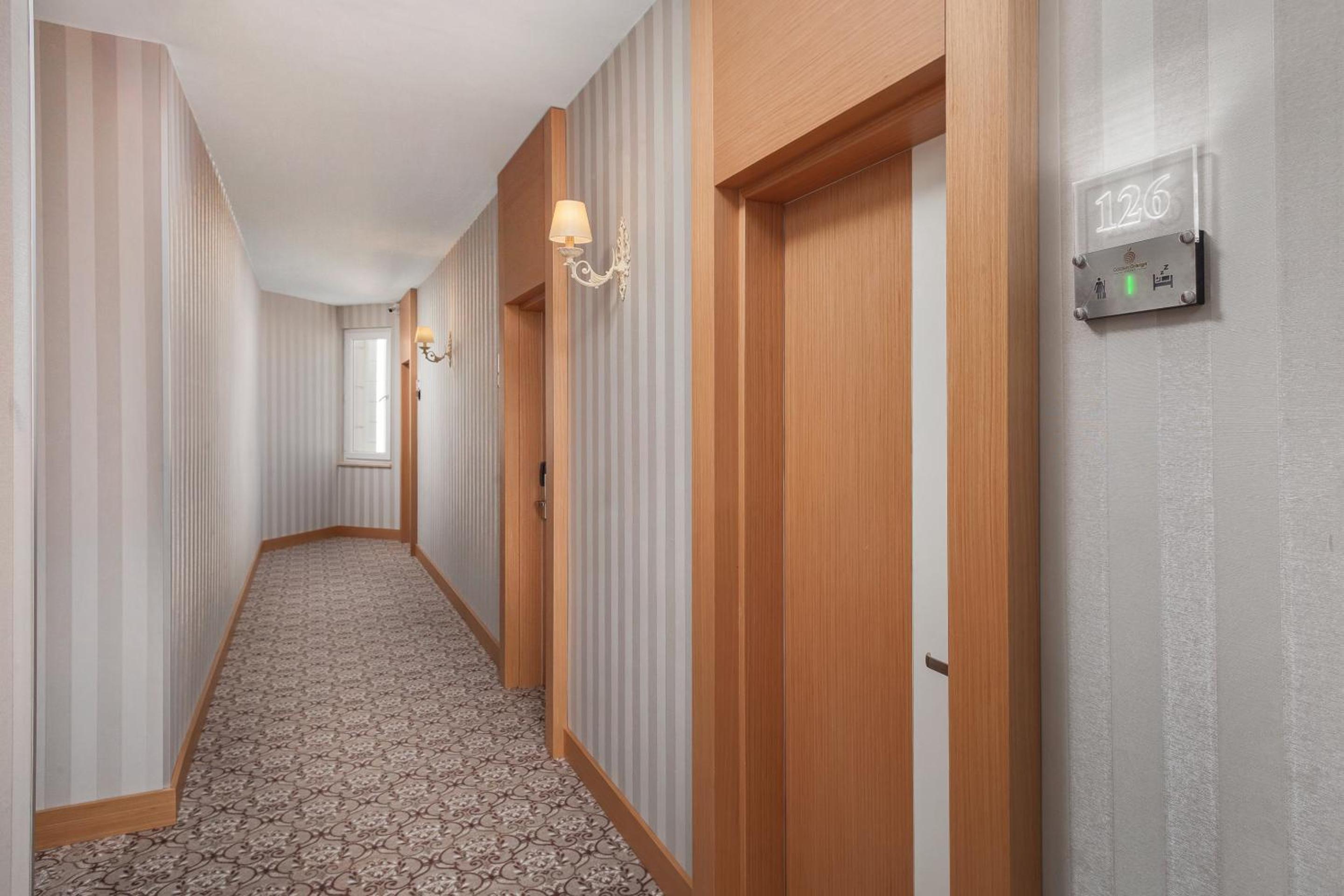 Golden Orange Hotel - Image 15