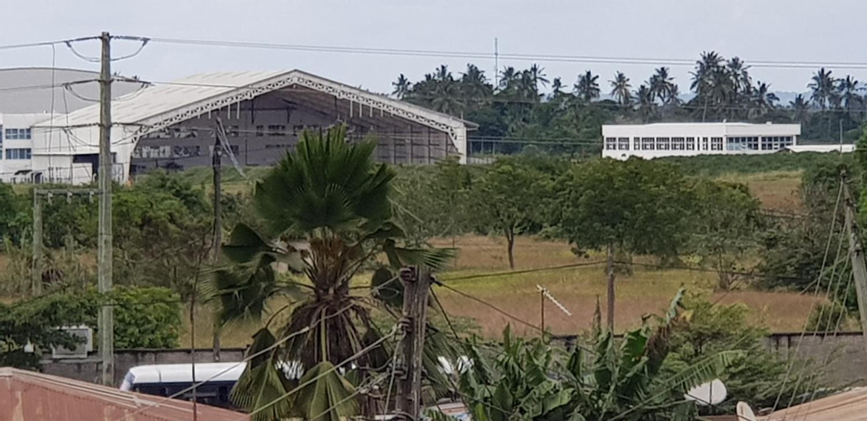 B10 Airport Lodge