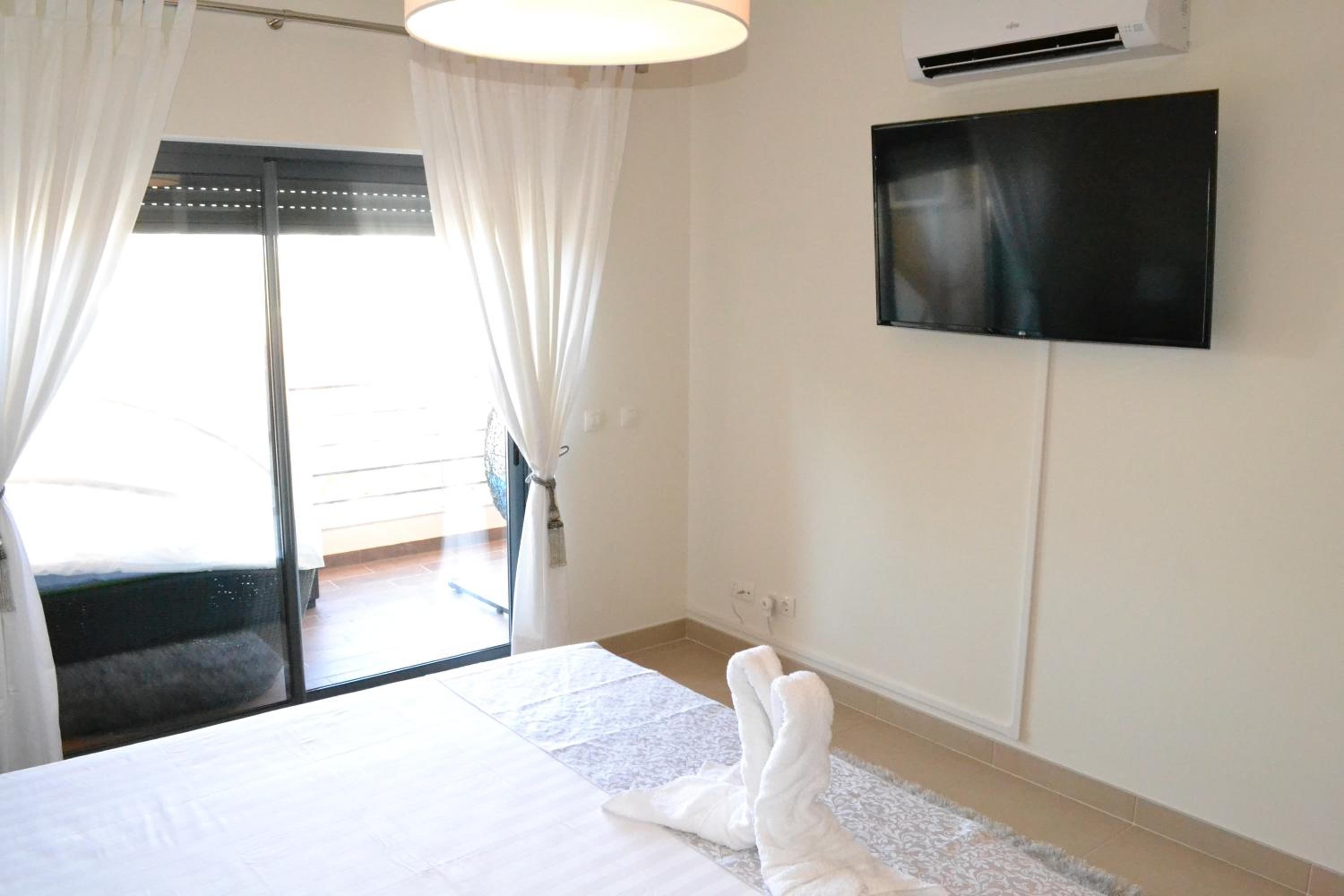 LAGOS MARINA Apartment view 3