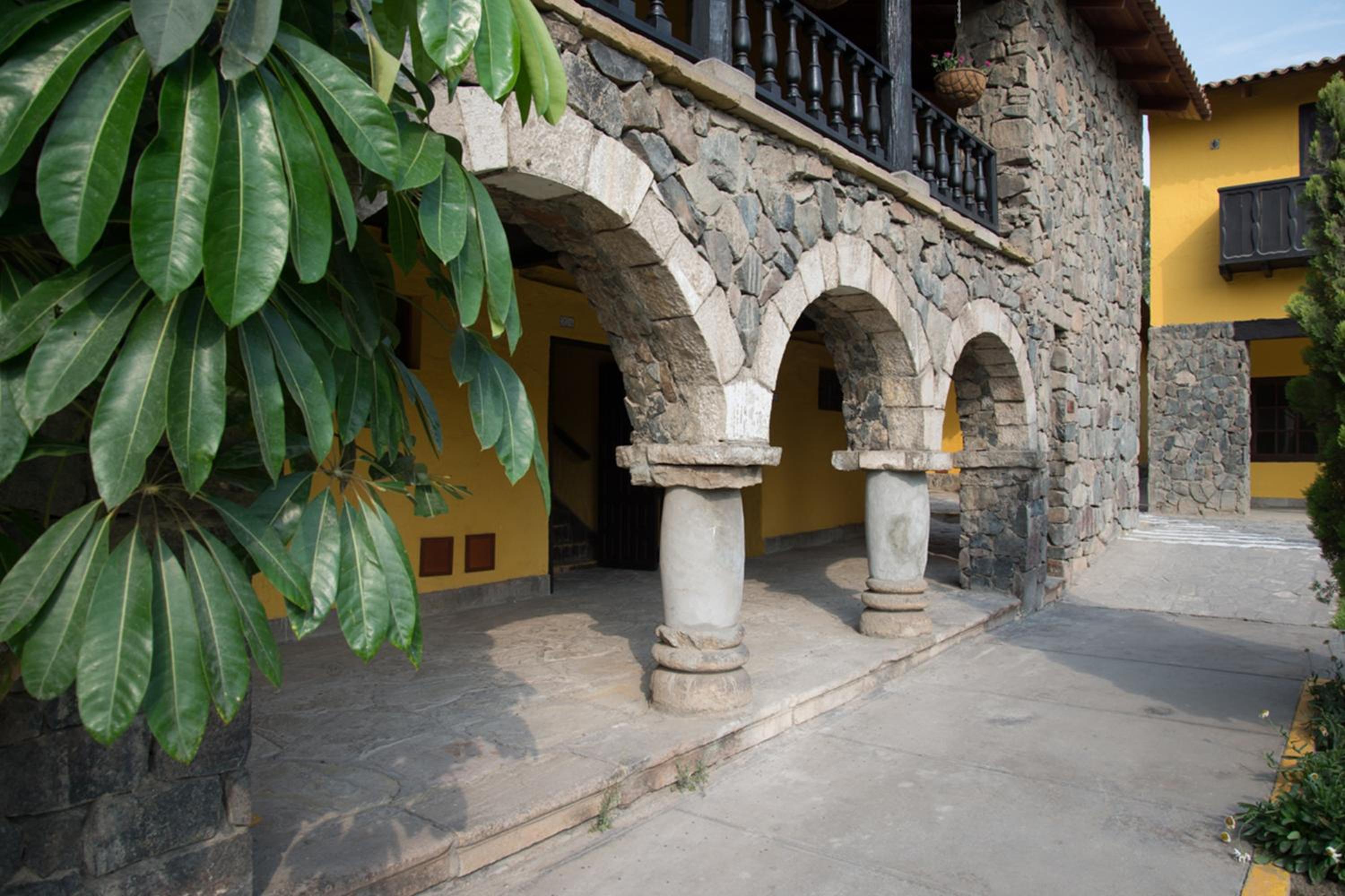 Decameron El Pueblo