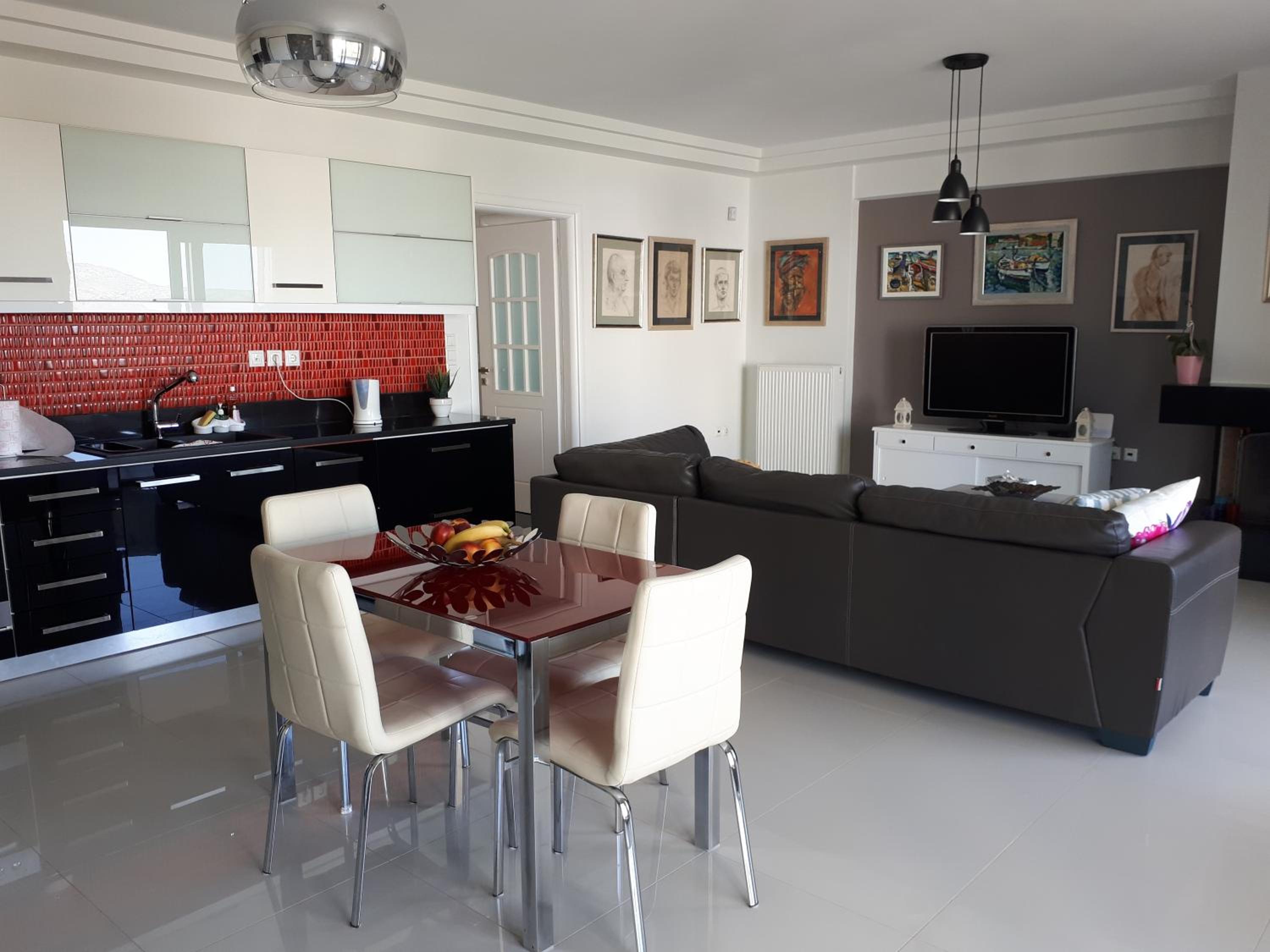 Luxurious House Near the Sea view 4