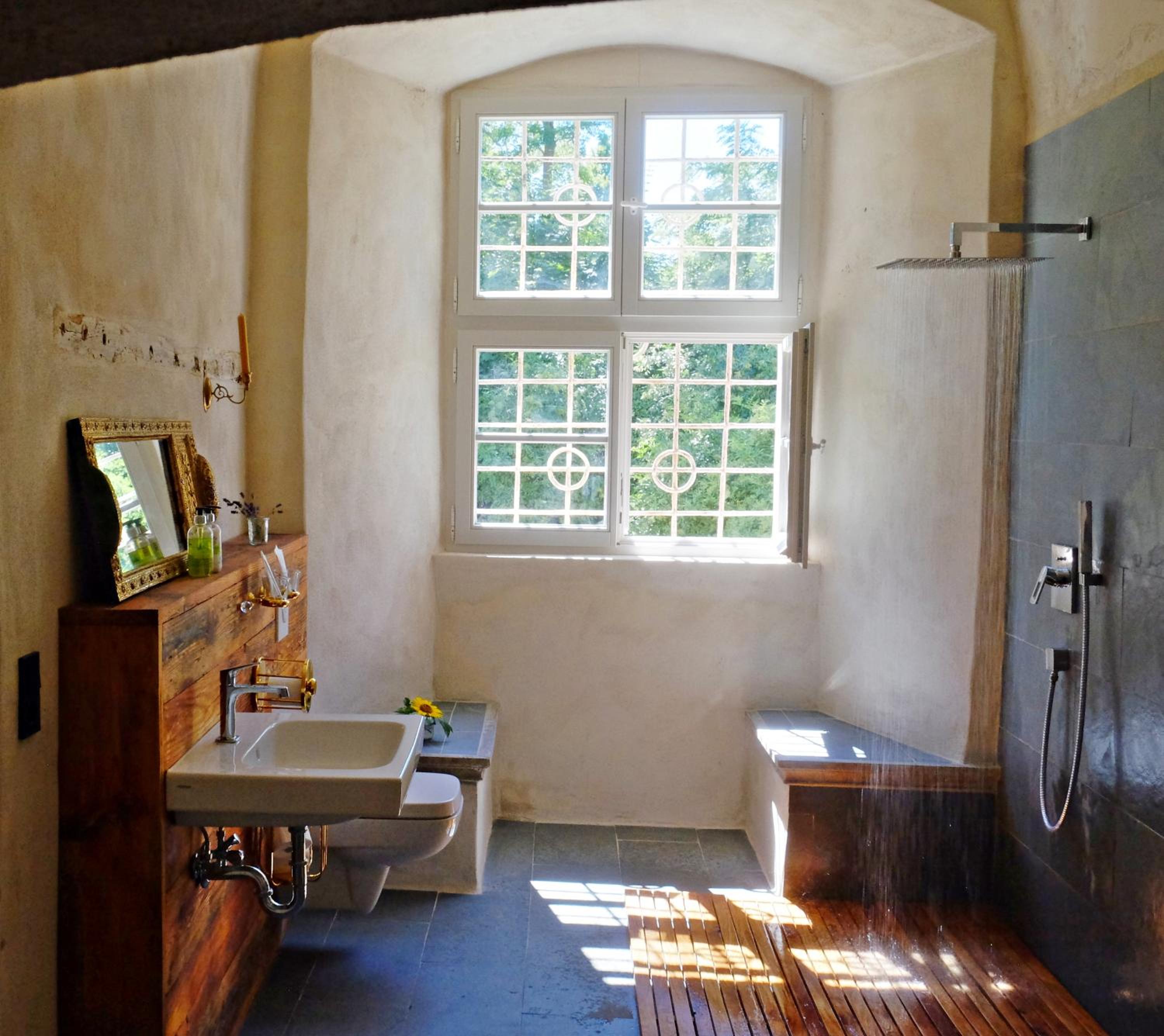Event- Kultur & B&B Kunst Schloss Neuenhagen Übernachten im Denkmal