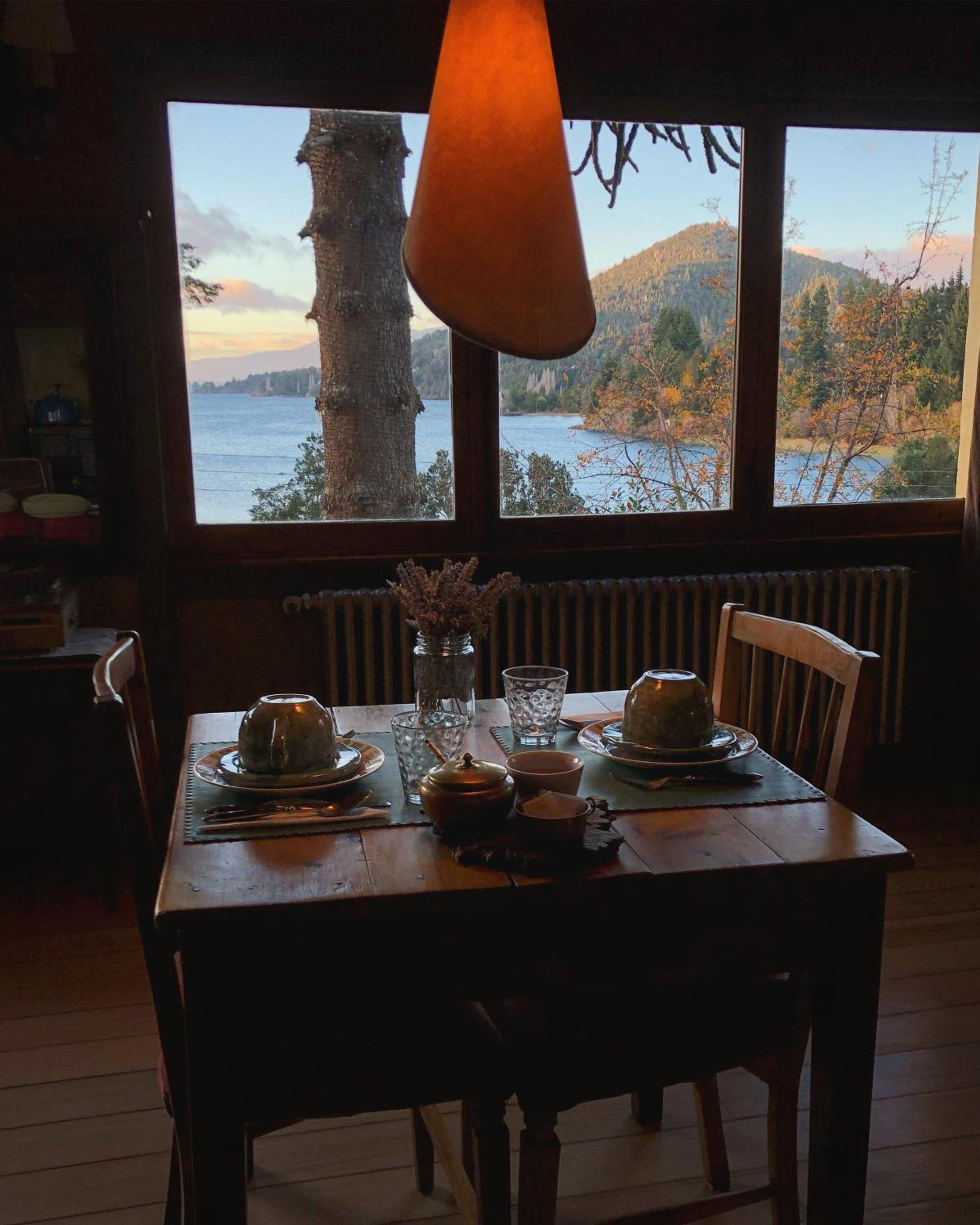 Los Juncos Patagonian Lake House