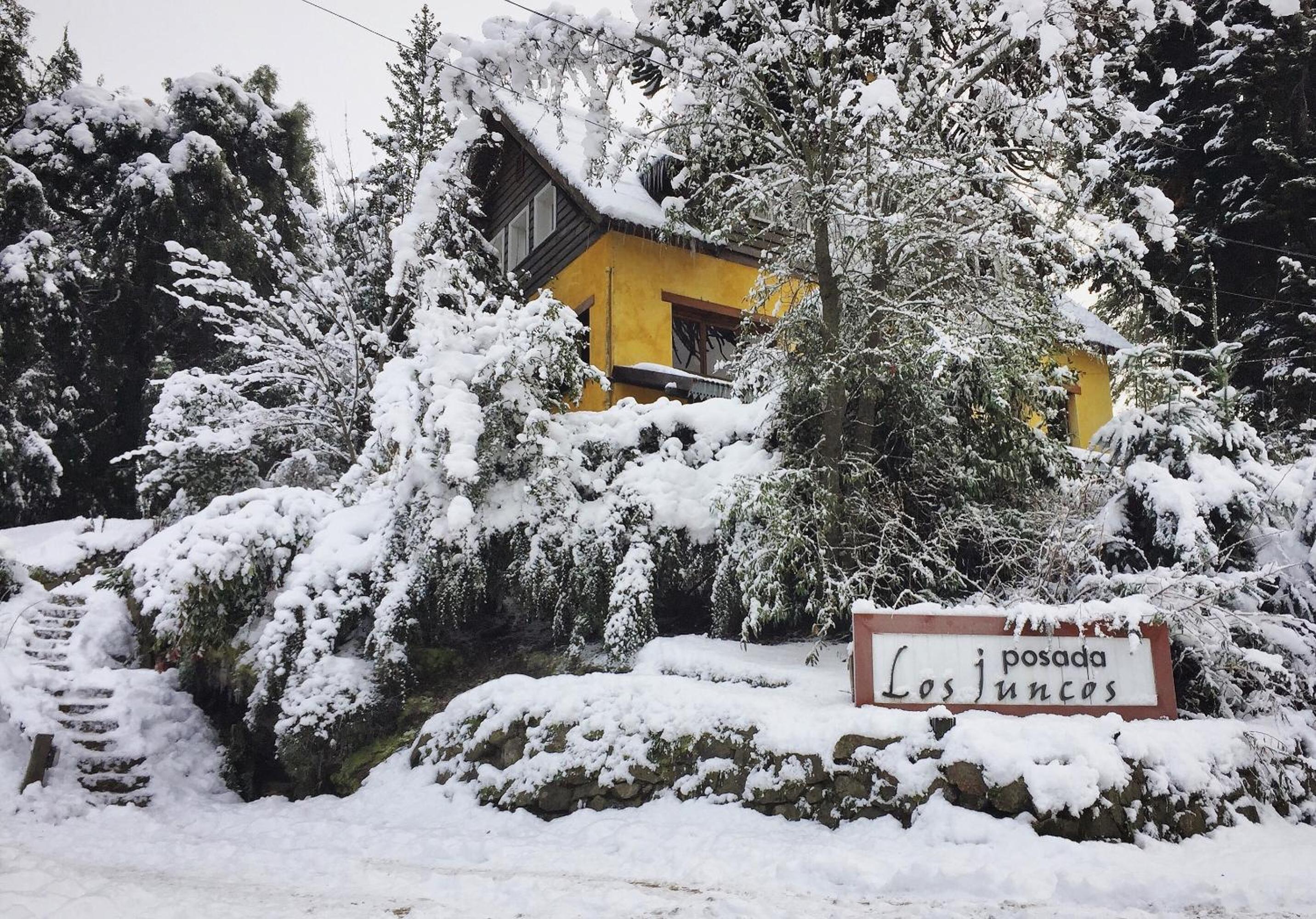 Los Juncos Patagonian Lake House