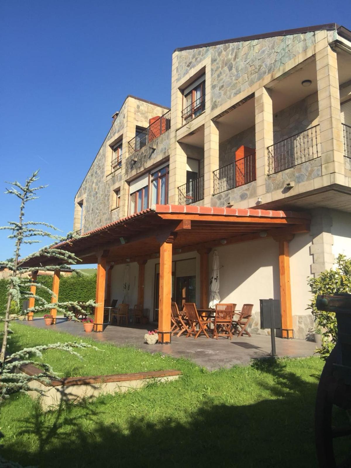 Hosteria La Moraleja