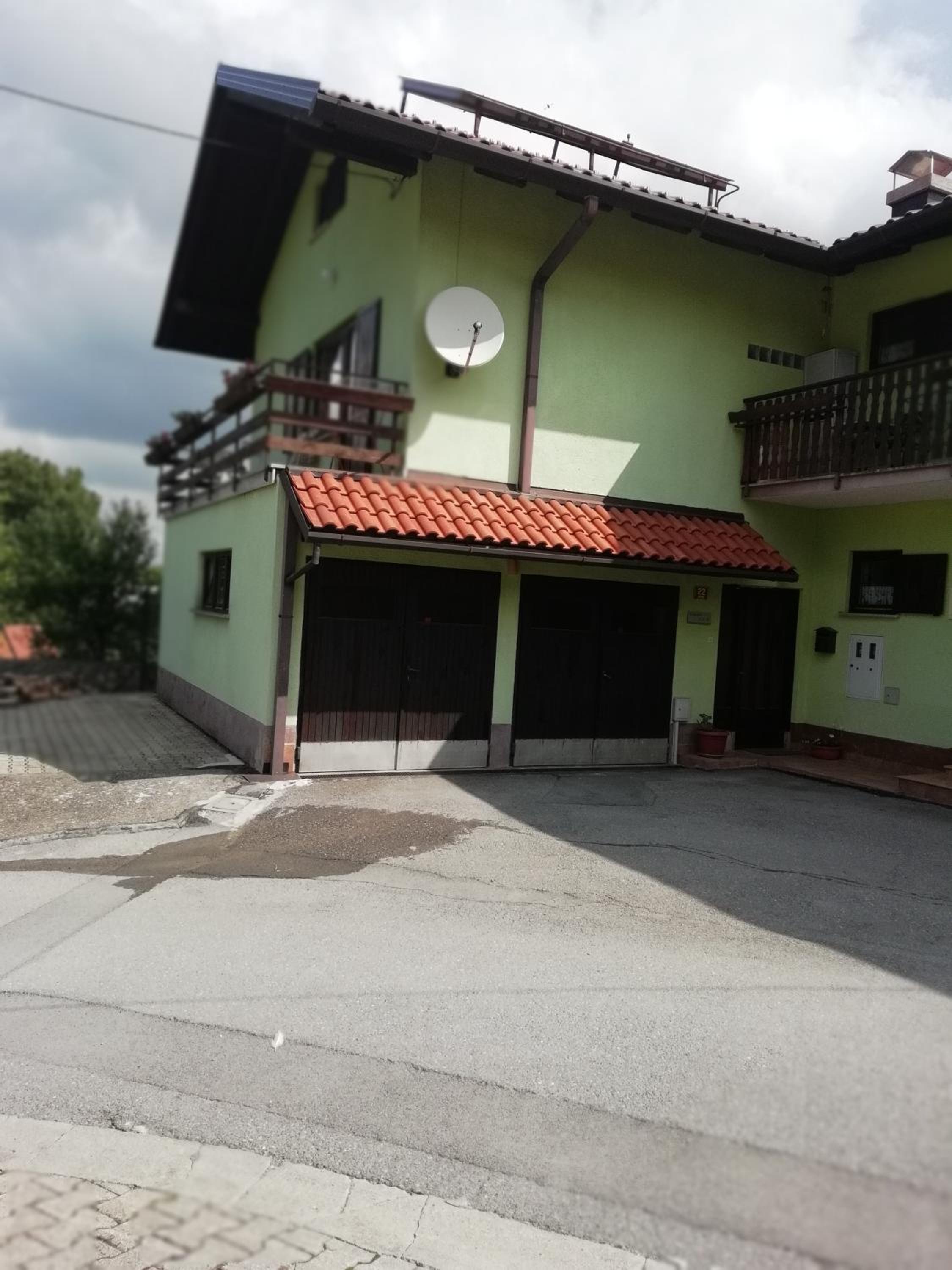 Apartmaji Karbic view 4