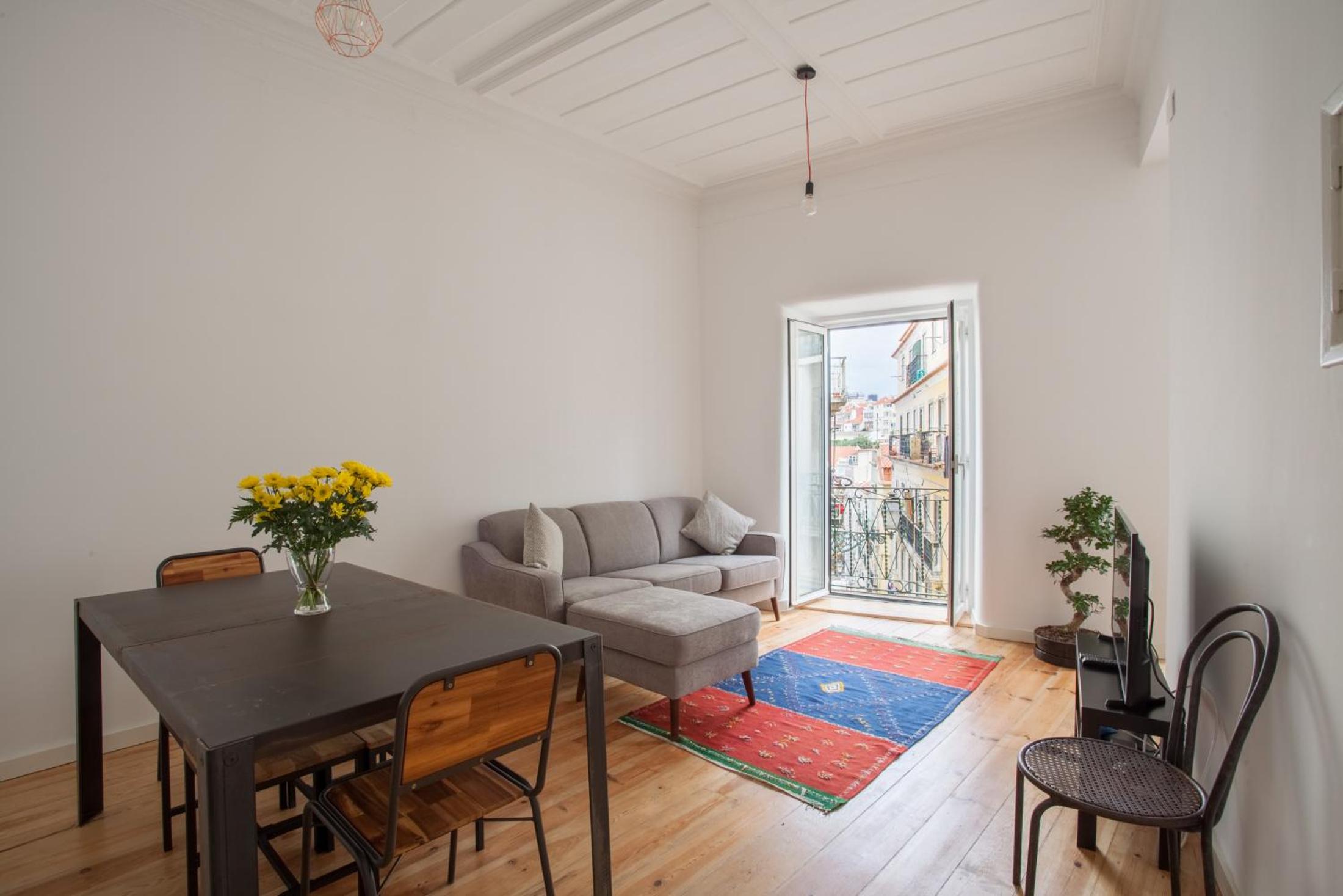 BeGuest Santa Catarina Lisbon Apartment view 5