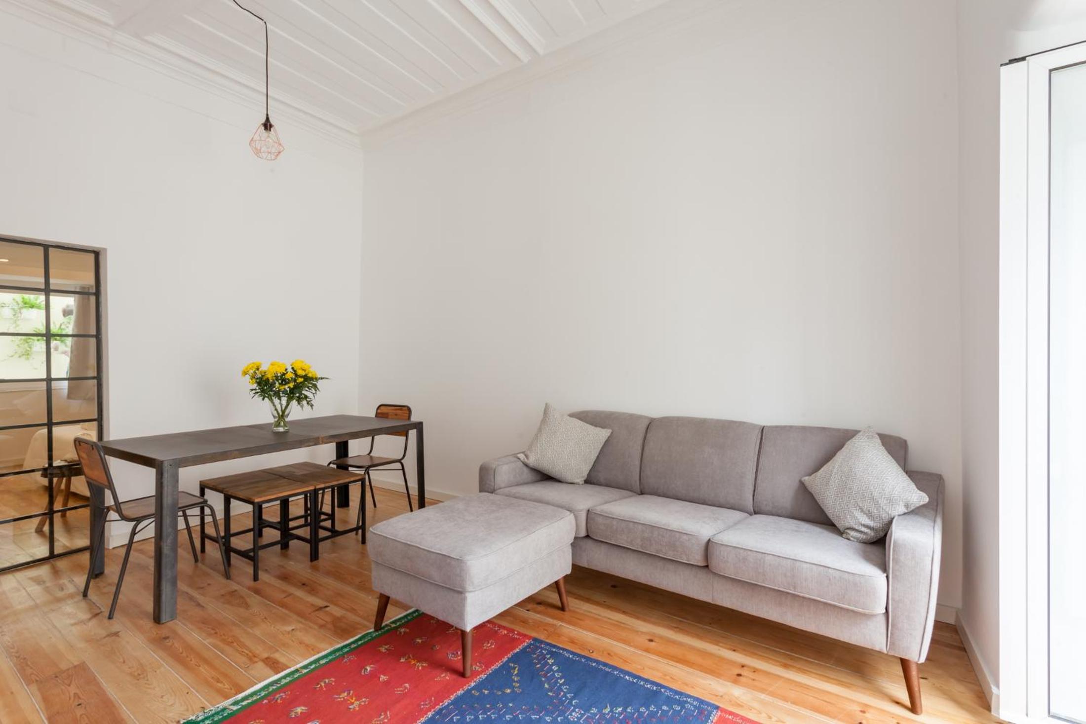BeGuest Santa Catarina Lisbon Apartment view 4