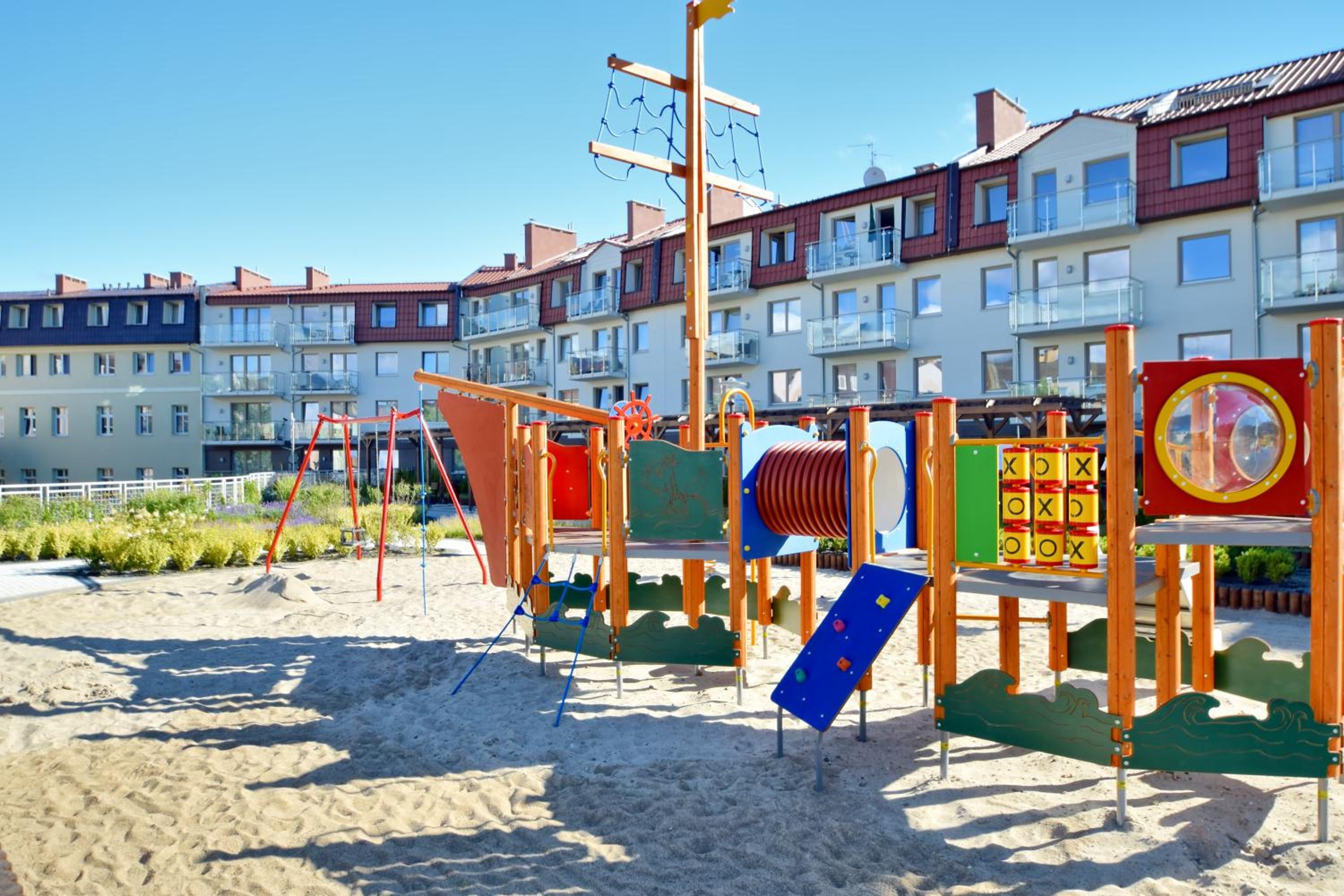 Ambria Apartments Rose view 2