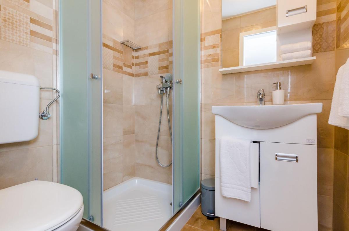 Rooms Baza