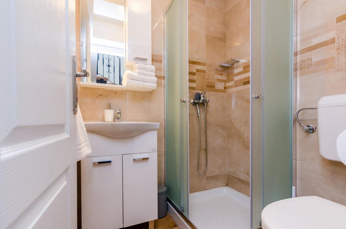Rooms Baza