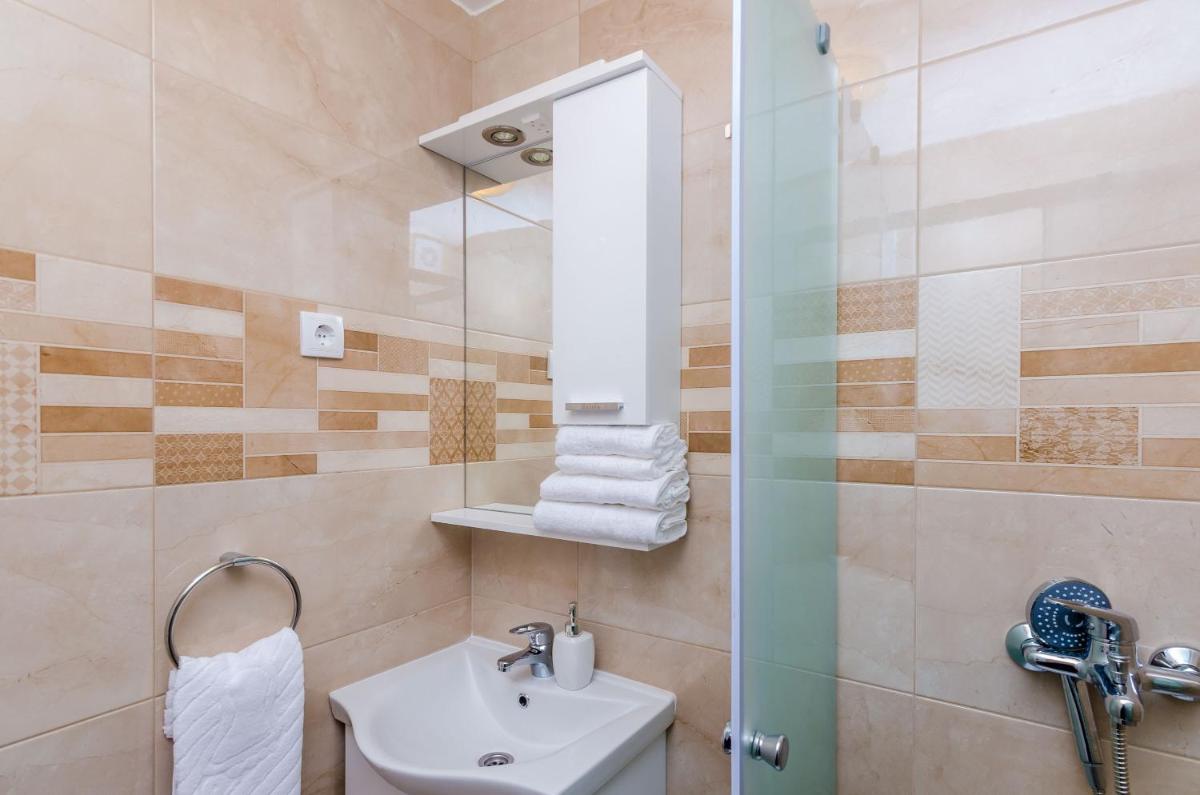 Rooms Baza