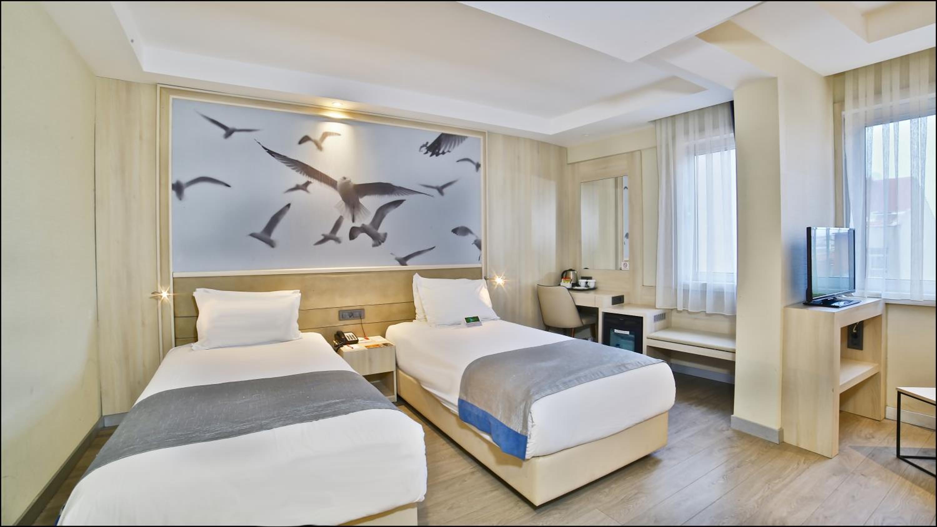 Ramada by Wyndham İstanbul Eski Şehir - Image 59