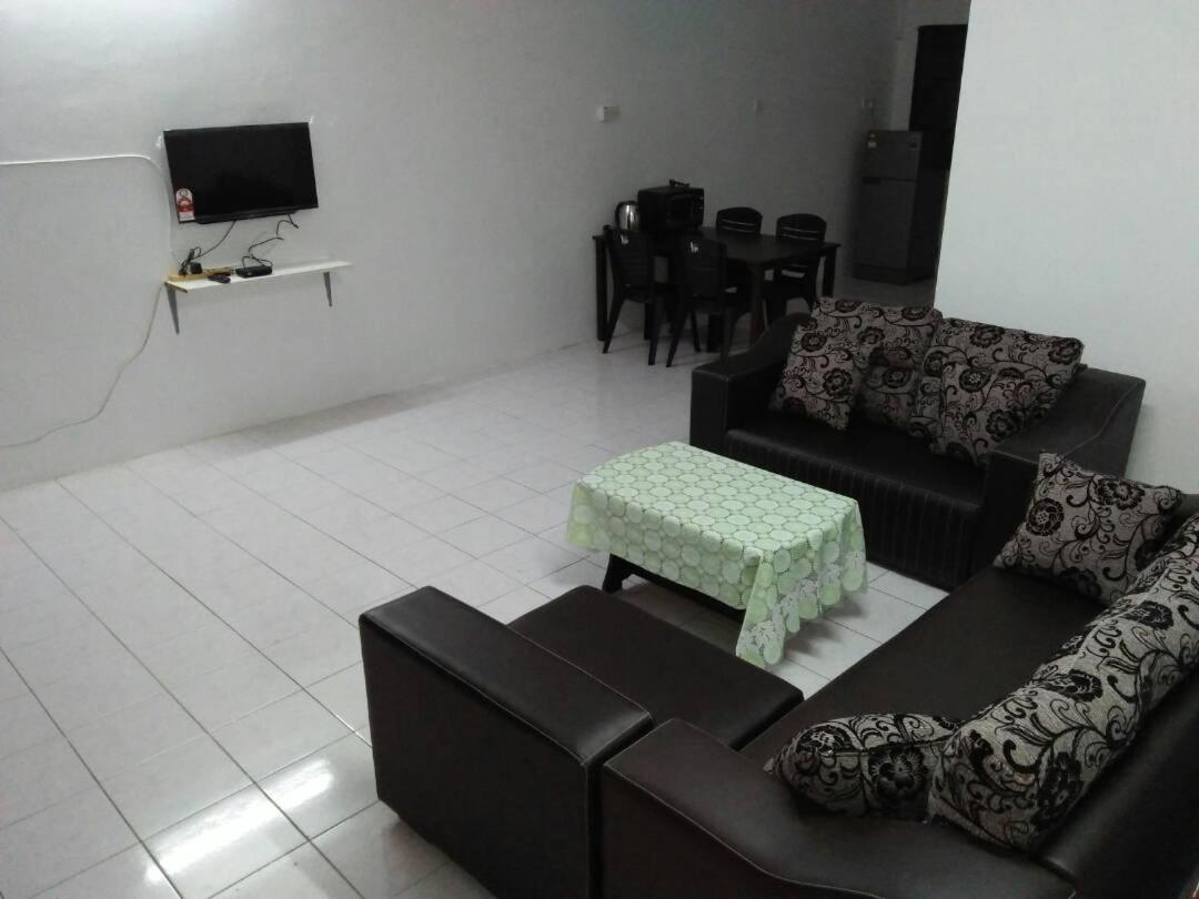 J&P Homestays House 1 photo 2