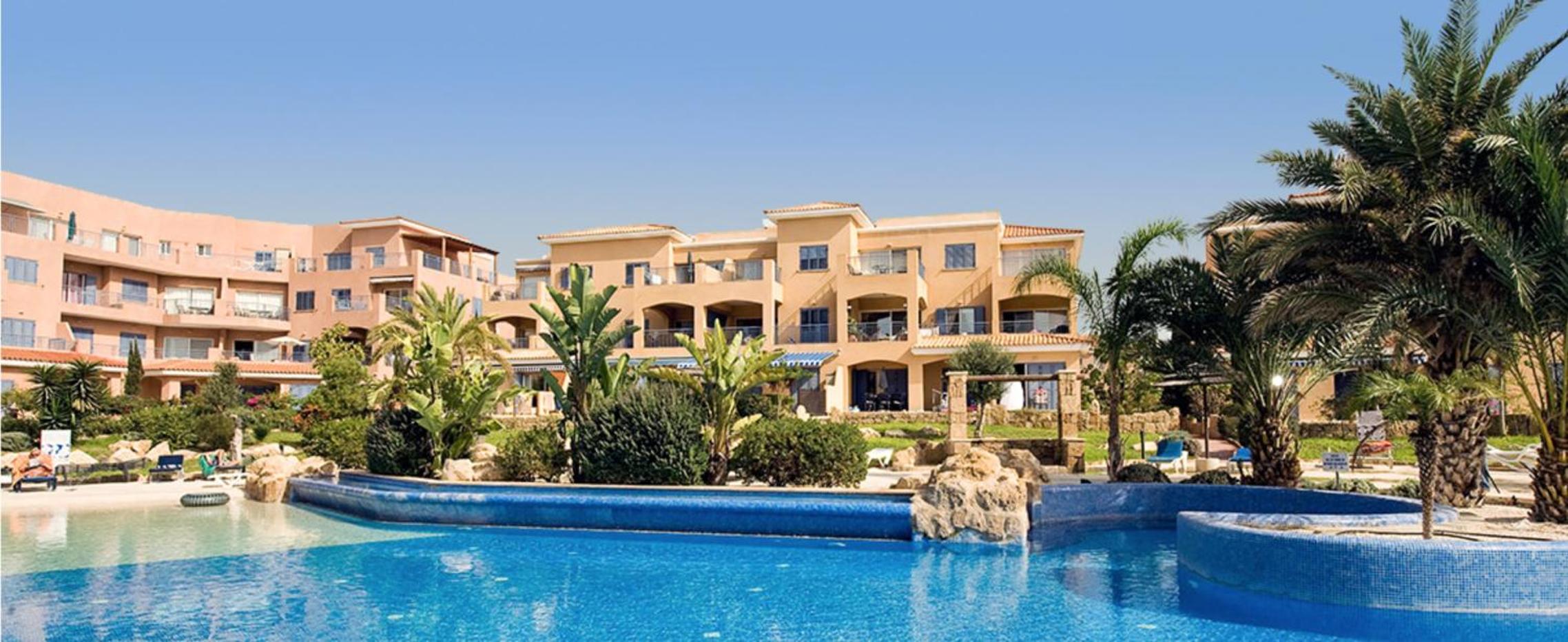 Limnaria Gardens - Modern 1 bed, Walk to Beach & Shops