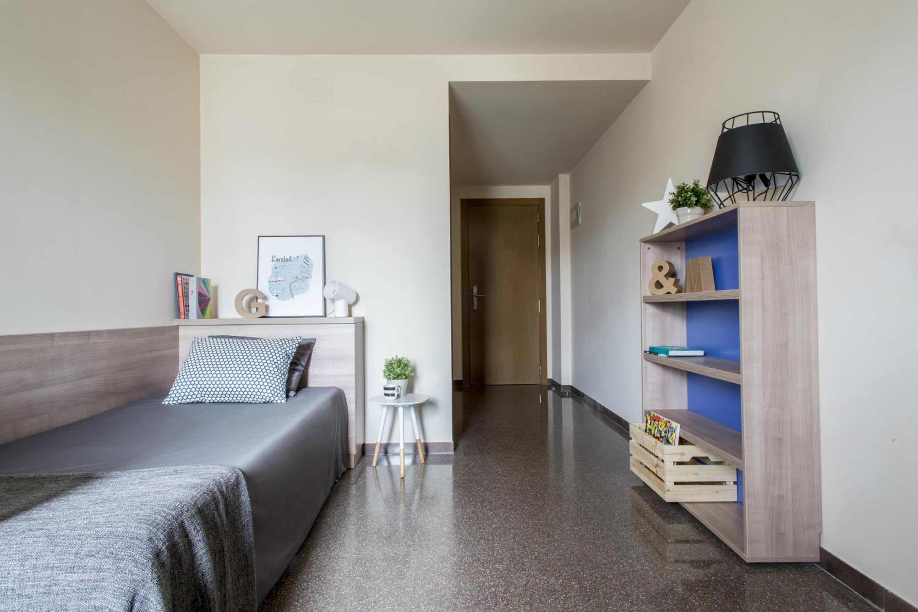 Residencia Universitaria Resa Hernan Cortes