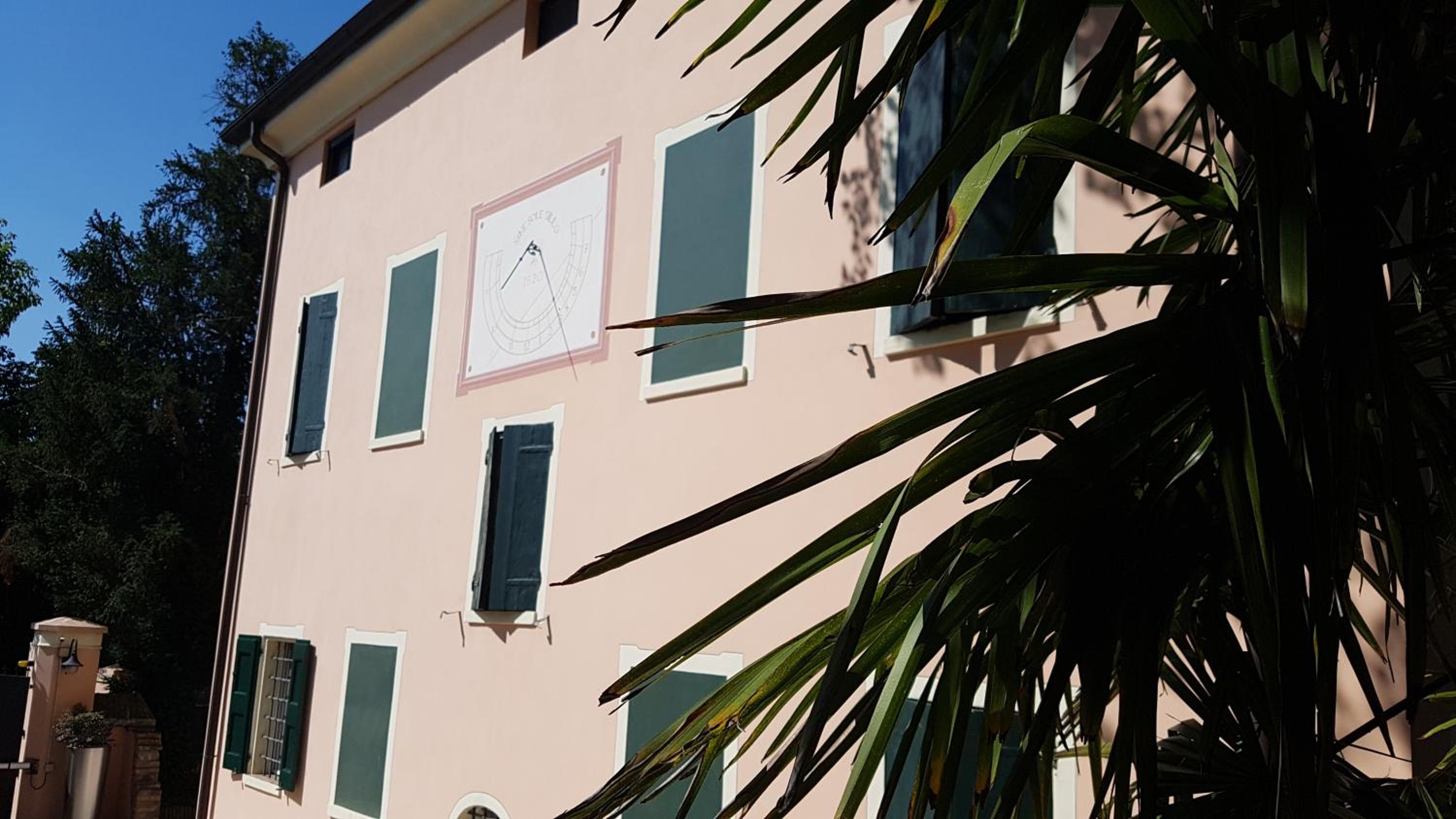 Photo 64