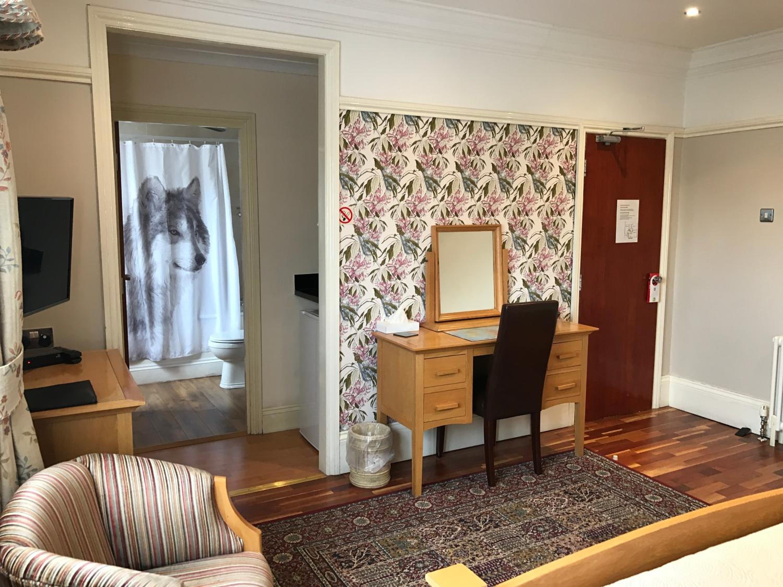 Acorn Guest House in Hull