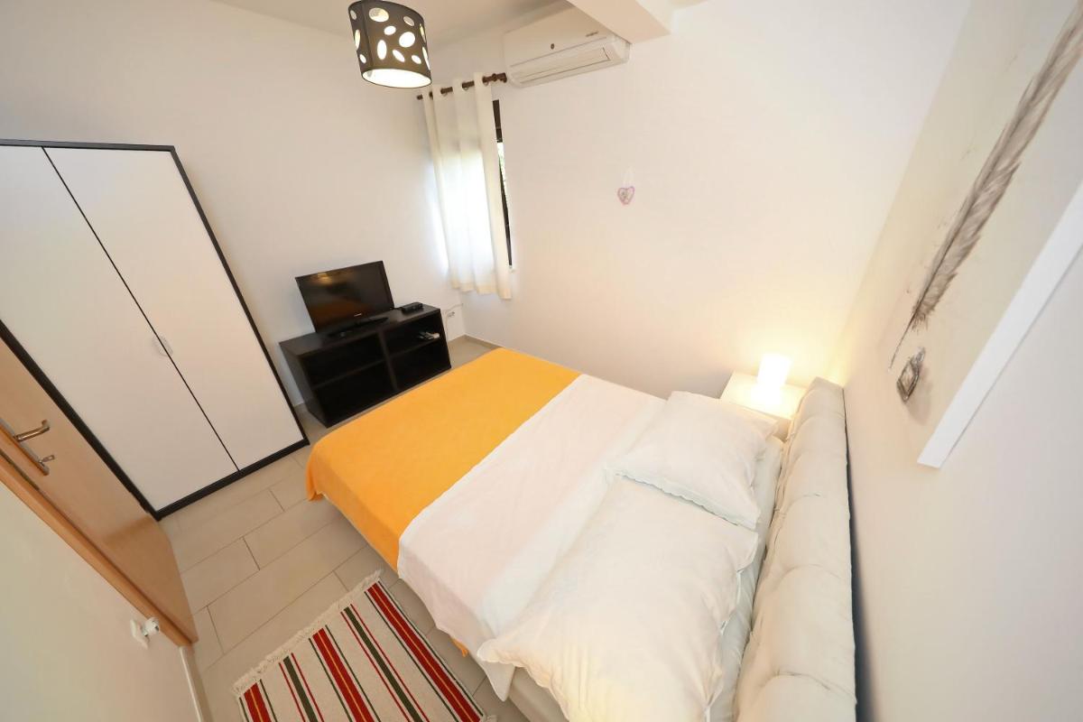 Apartments Krolo view 2