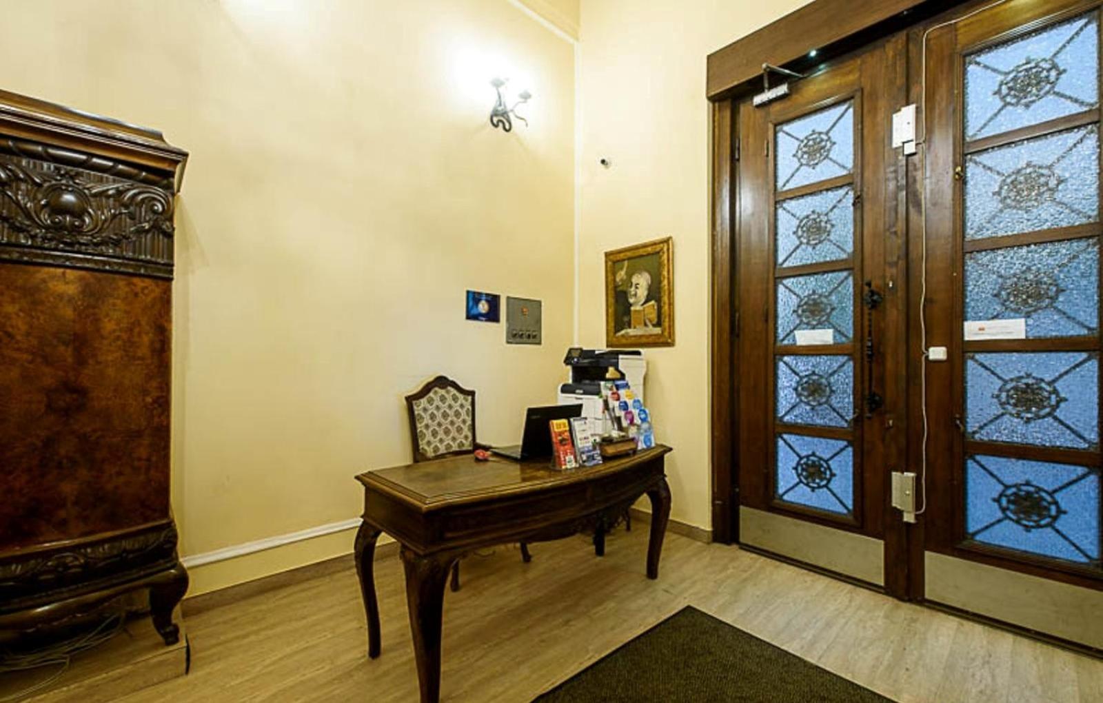 Karoly Corner Residences