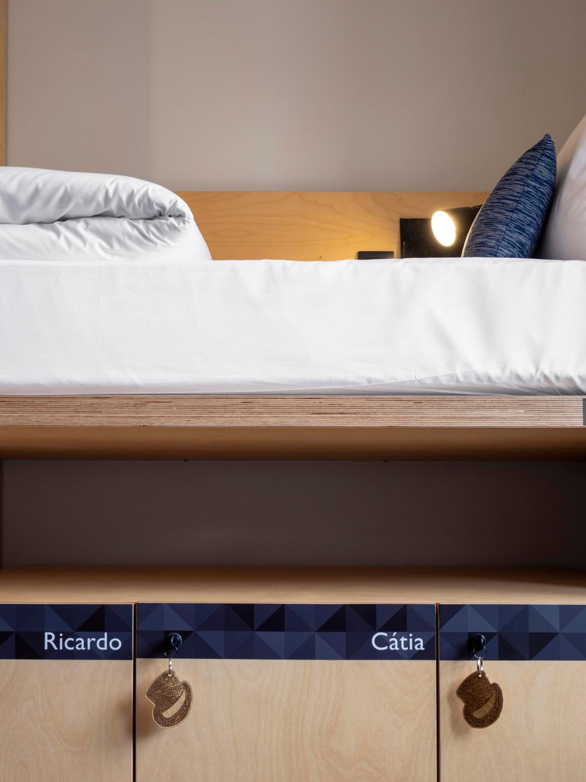Penedo da Saudade Suites & Hostel