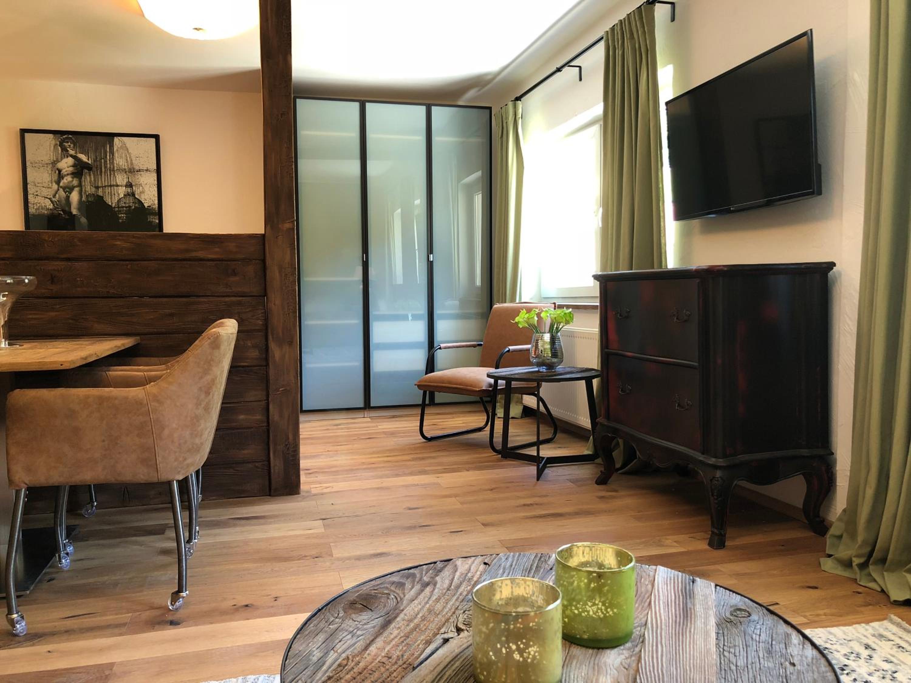 Style Apartments by Mieze Schindler