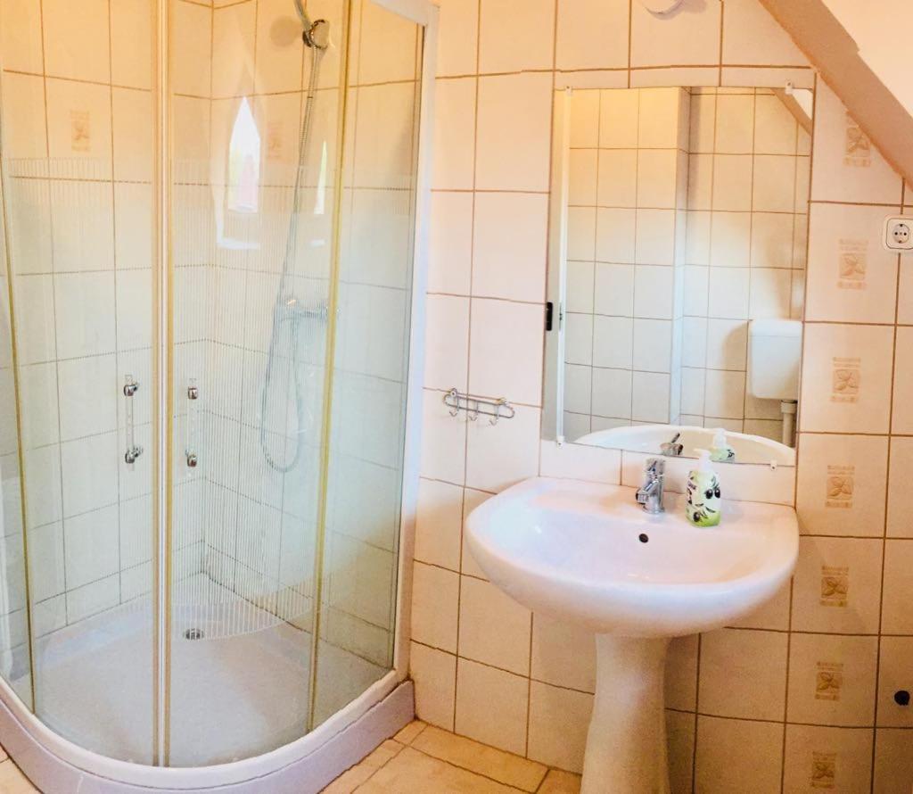 Aranyló Apartmanház - Quiet Studios with Balcony