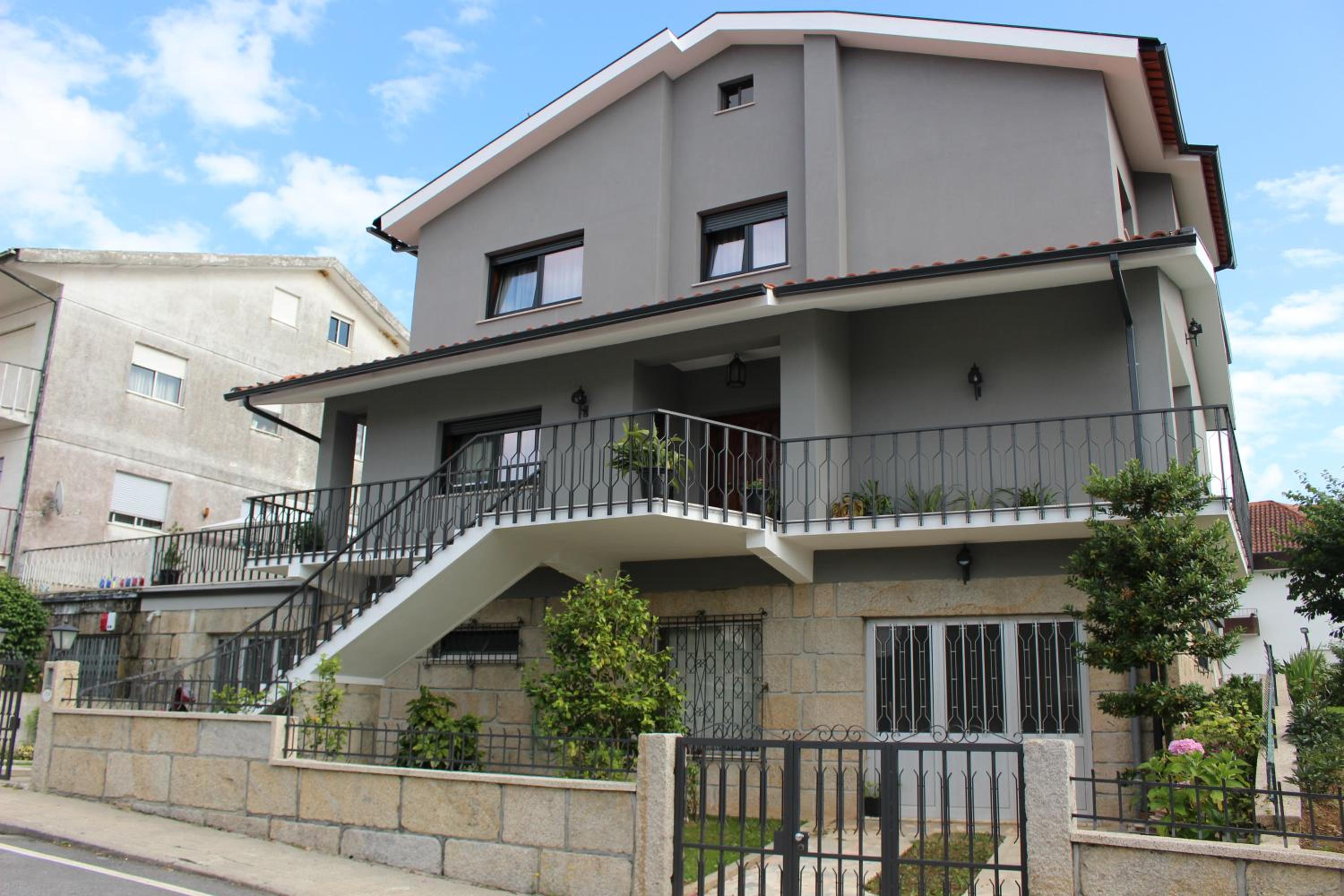 Hotel Graciosa Guest House - Image 1