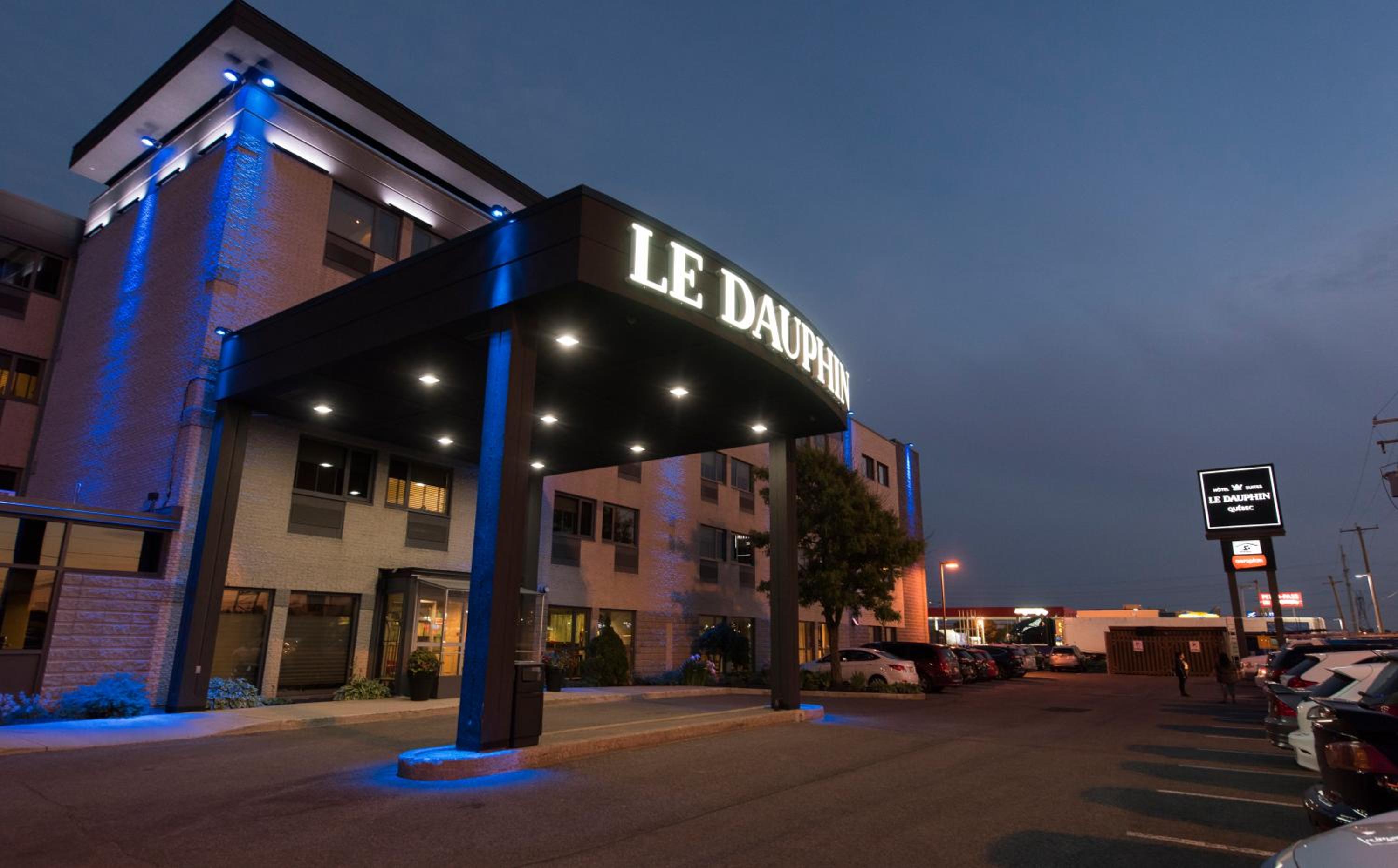 Hôtel & Suites Le Dauphin Québec-0