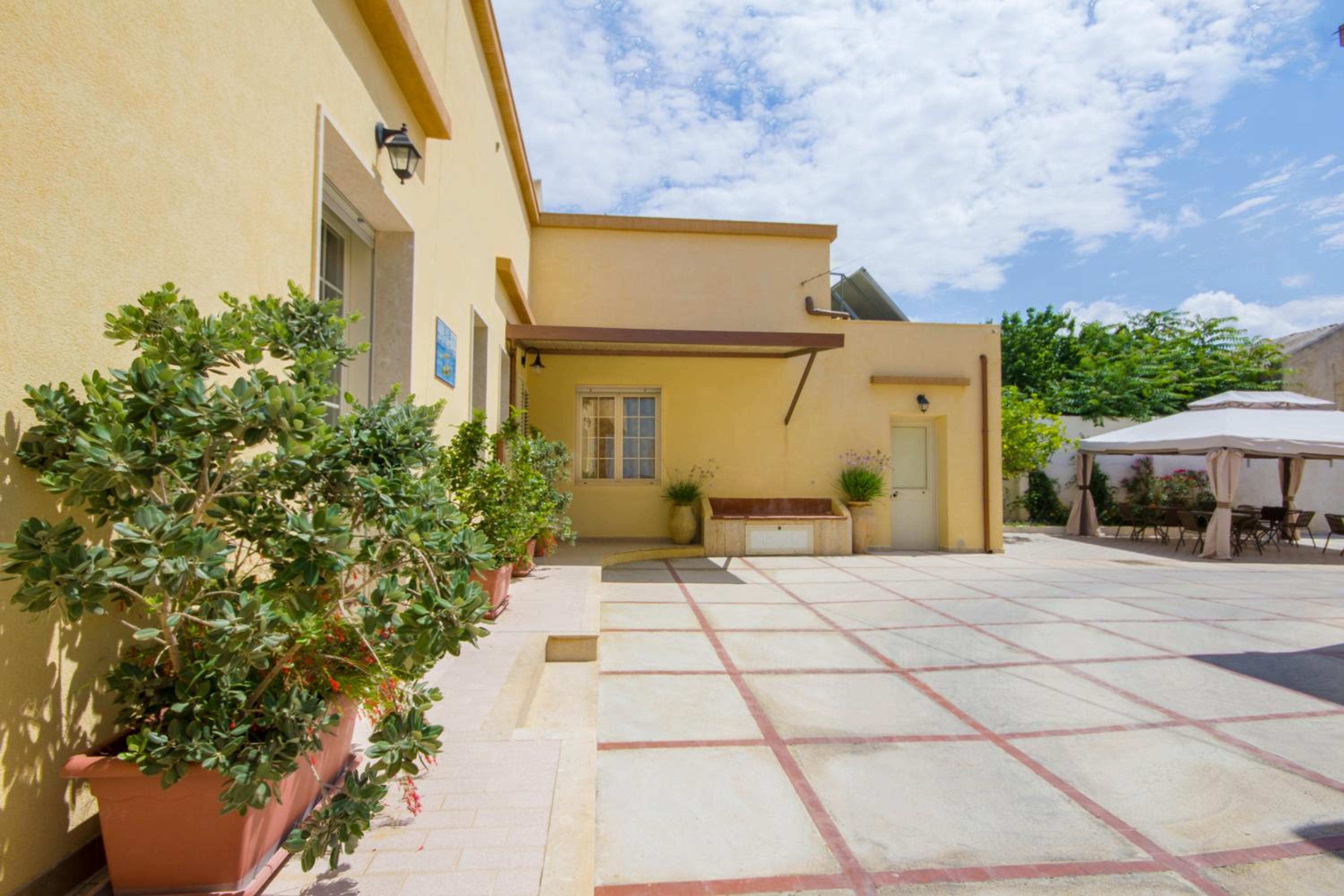 B&B Isole Dello Stagnone view 2