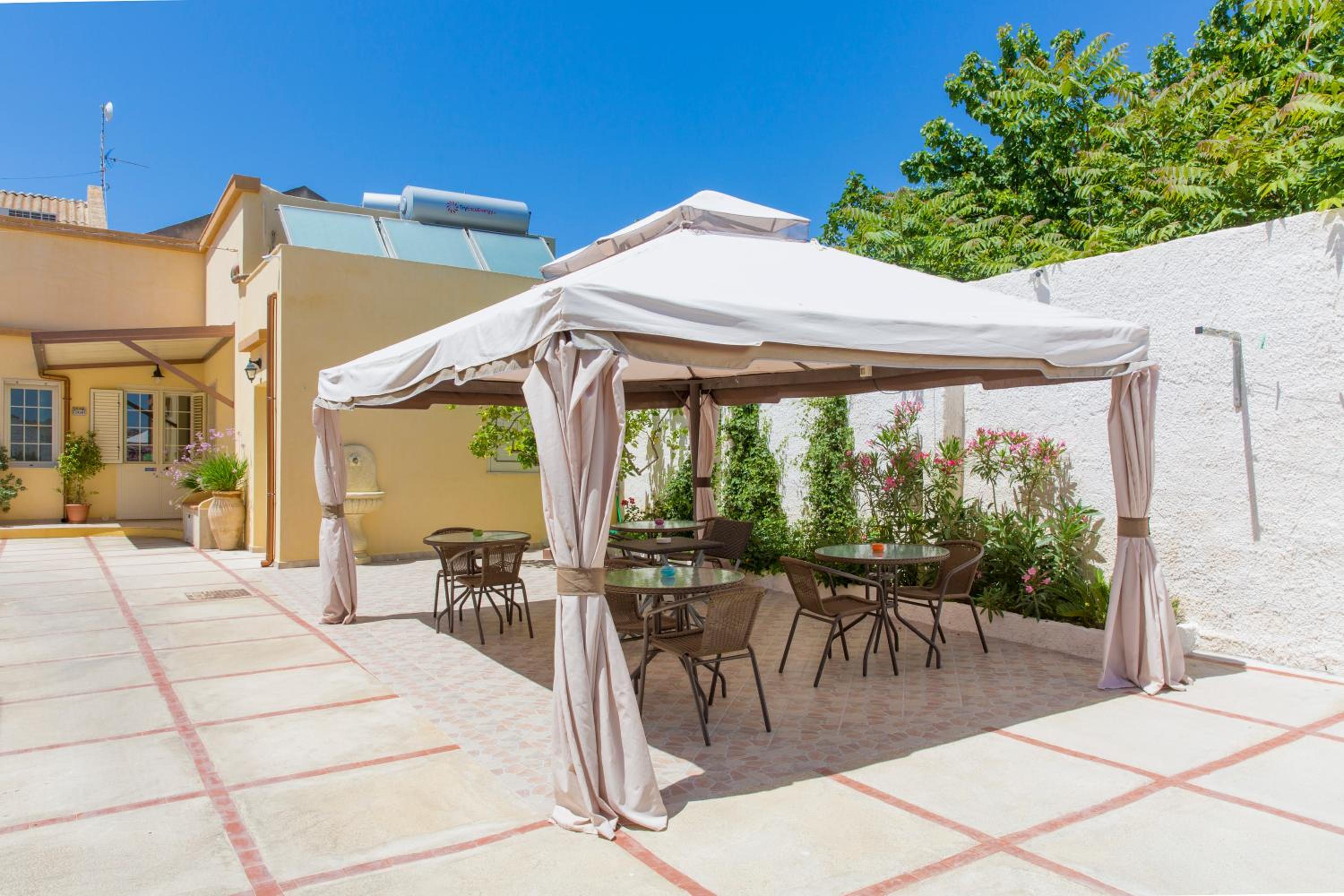 B&B Isole Dello Stagnone view 4