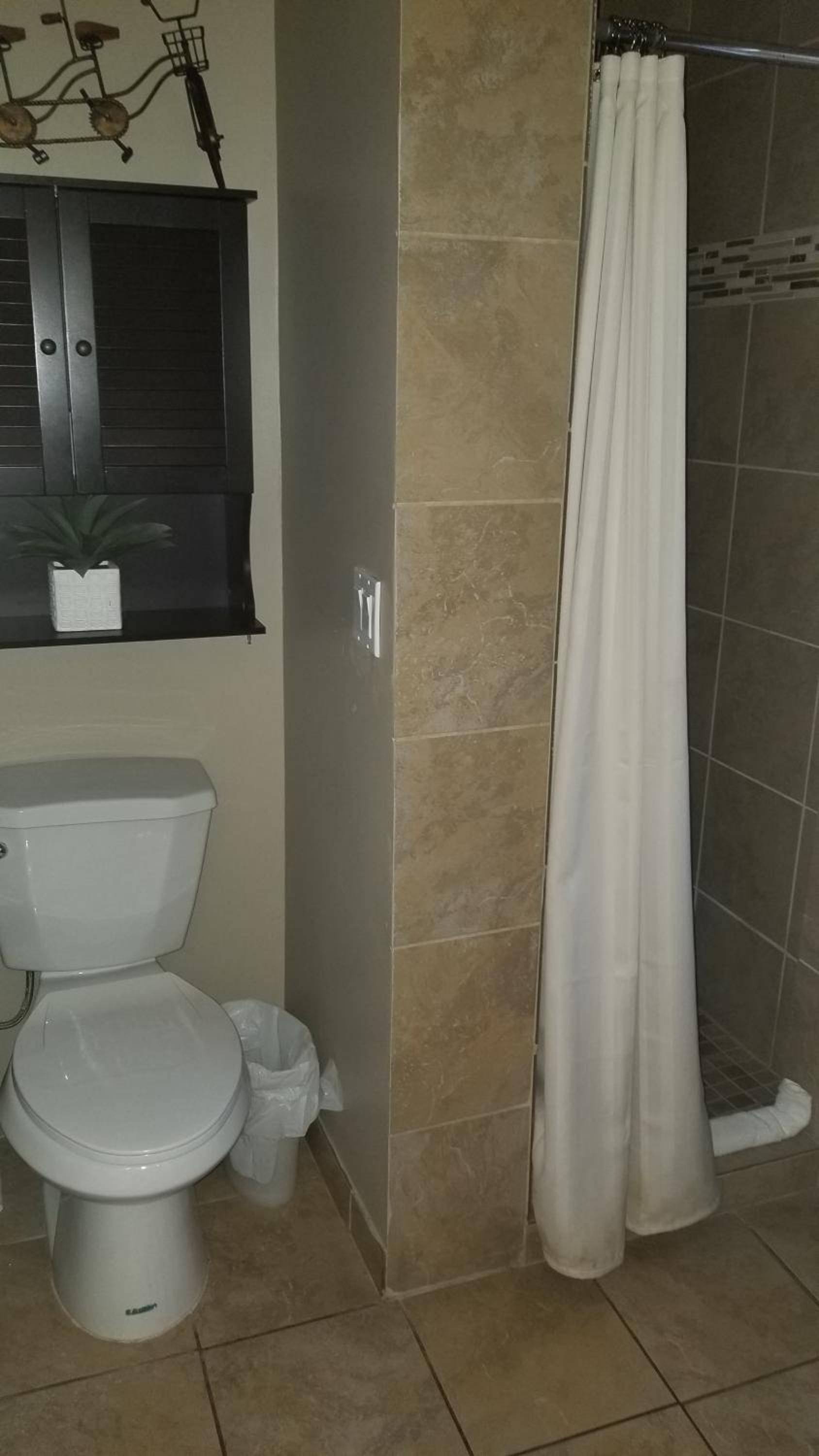 Gondola Lodge with 5-dollar Beach Voucher