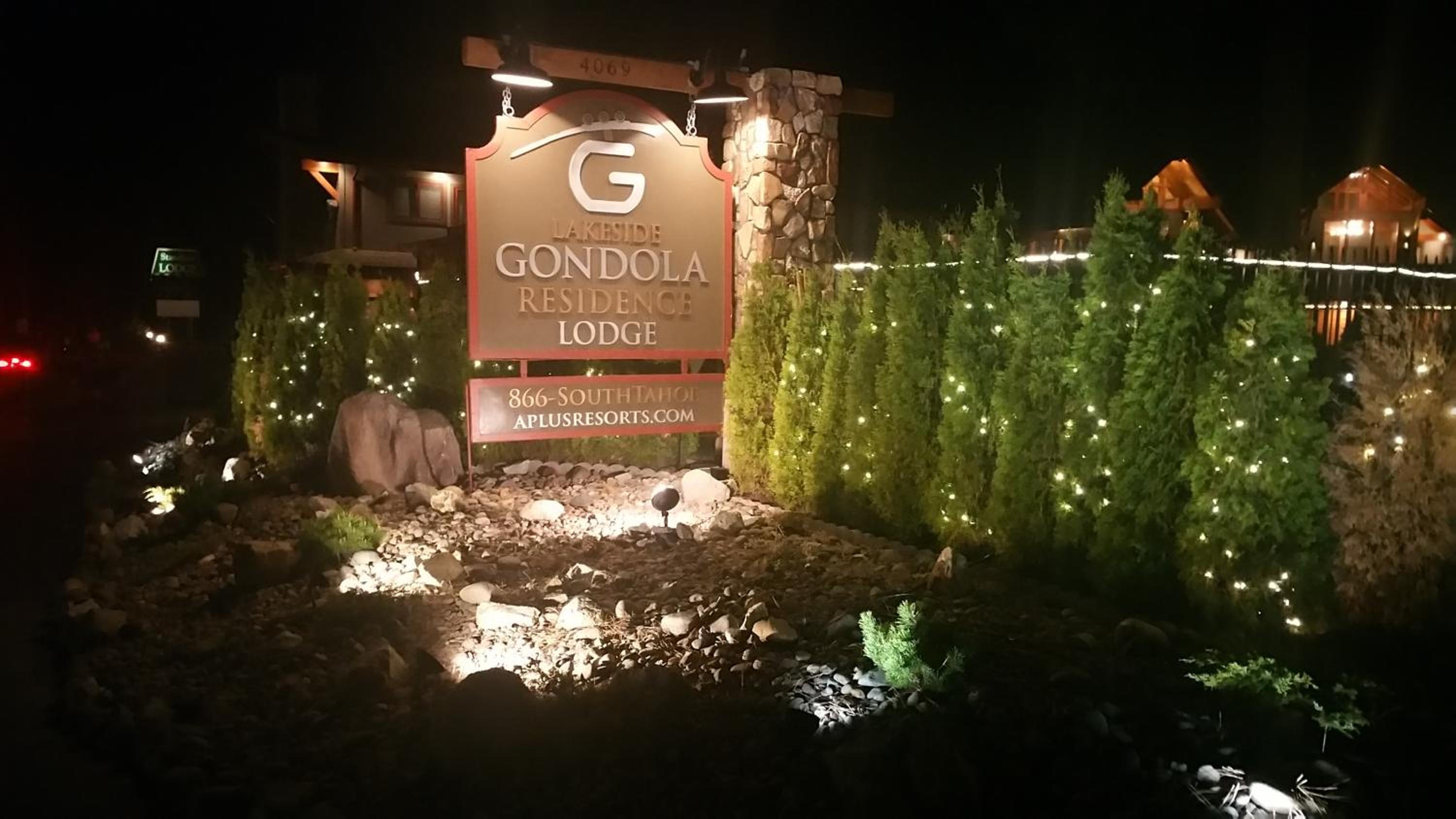 Gondola Lodge with 5-dollar Beach Voucher