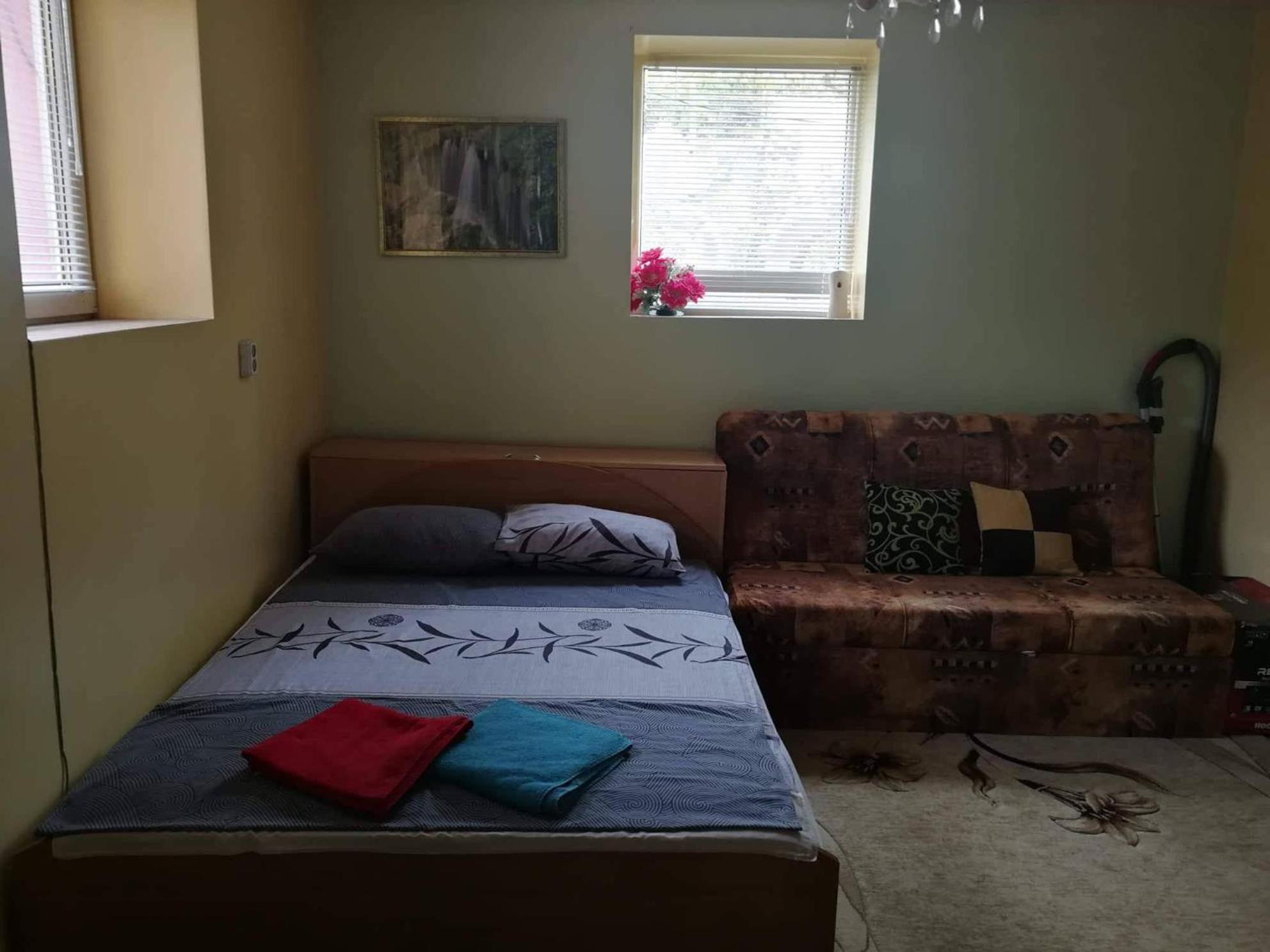 Two Bedroom Townhouse Mika with a private garage