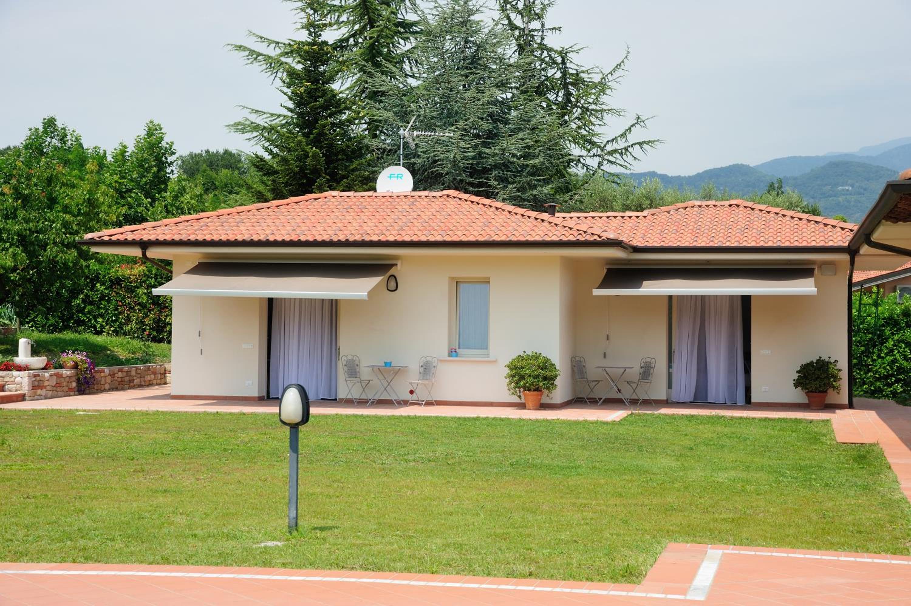 Hotel Villa Josephine - Image 1