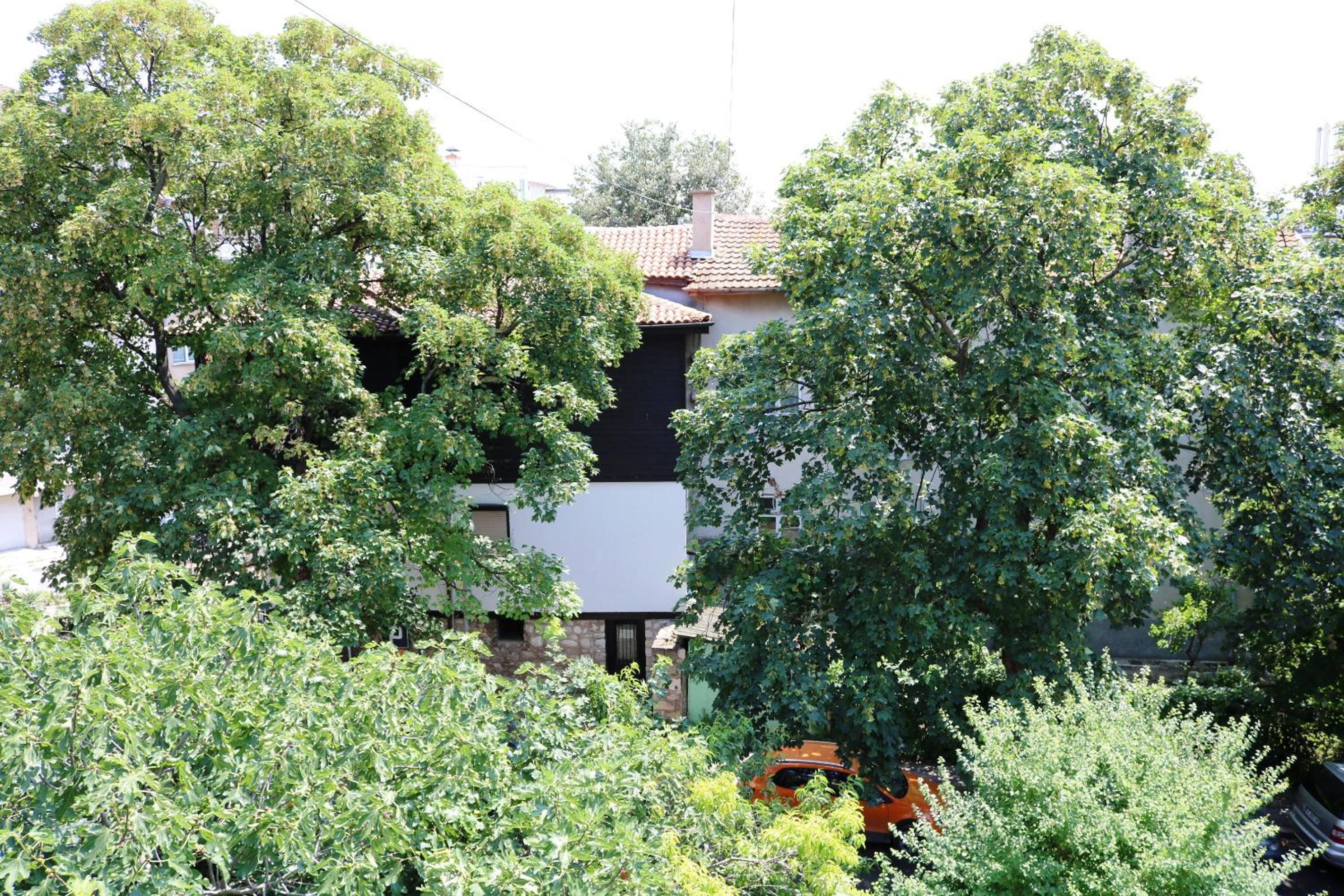 Sea Port CELEBRITY Apartment - Lets4Holiday