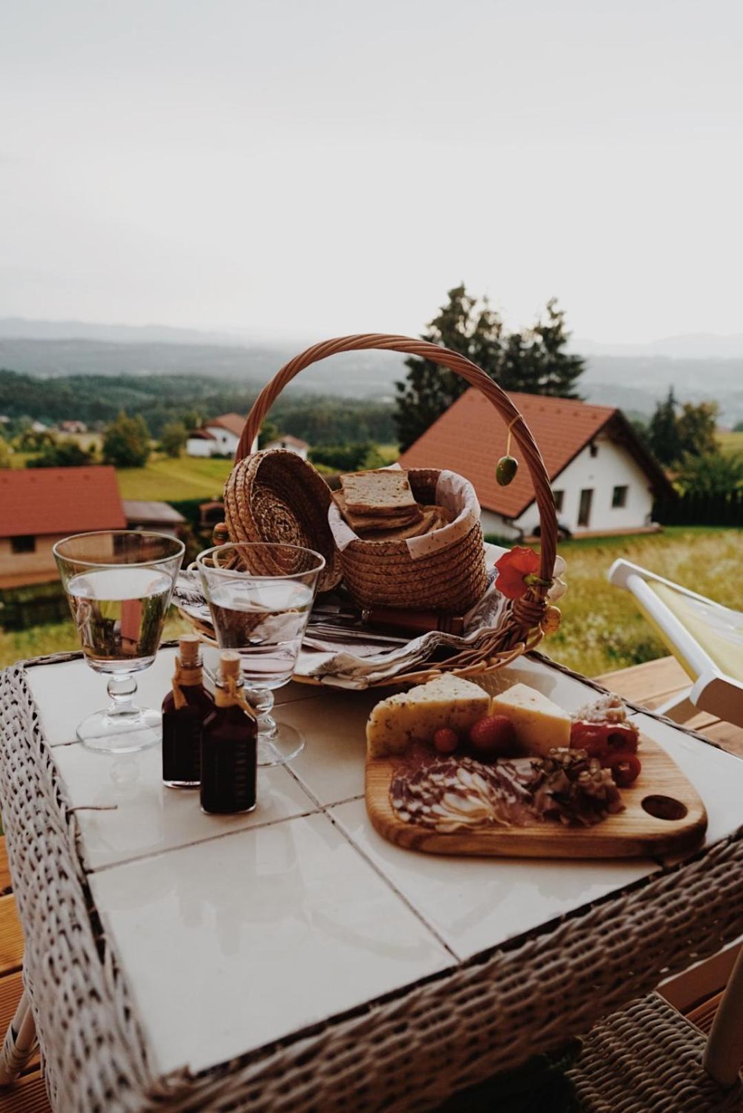 Panorama Glamping Visole view 4