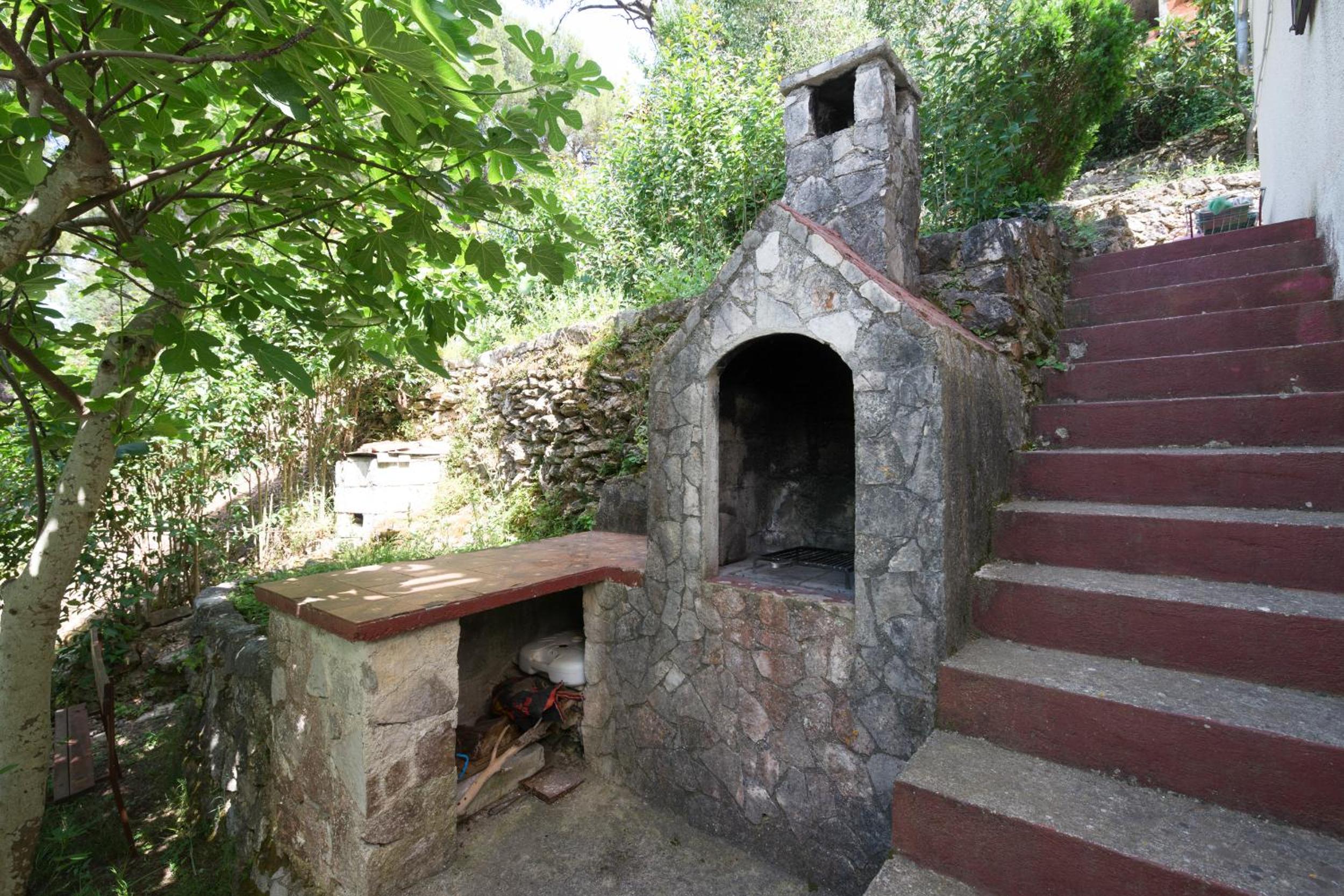 Photo 46