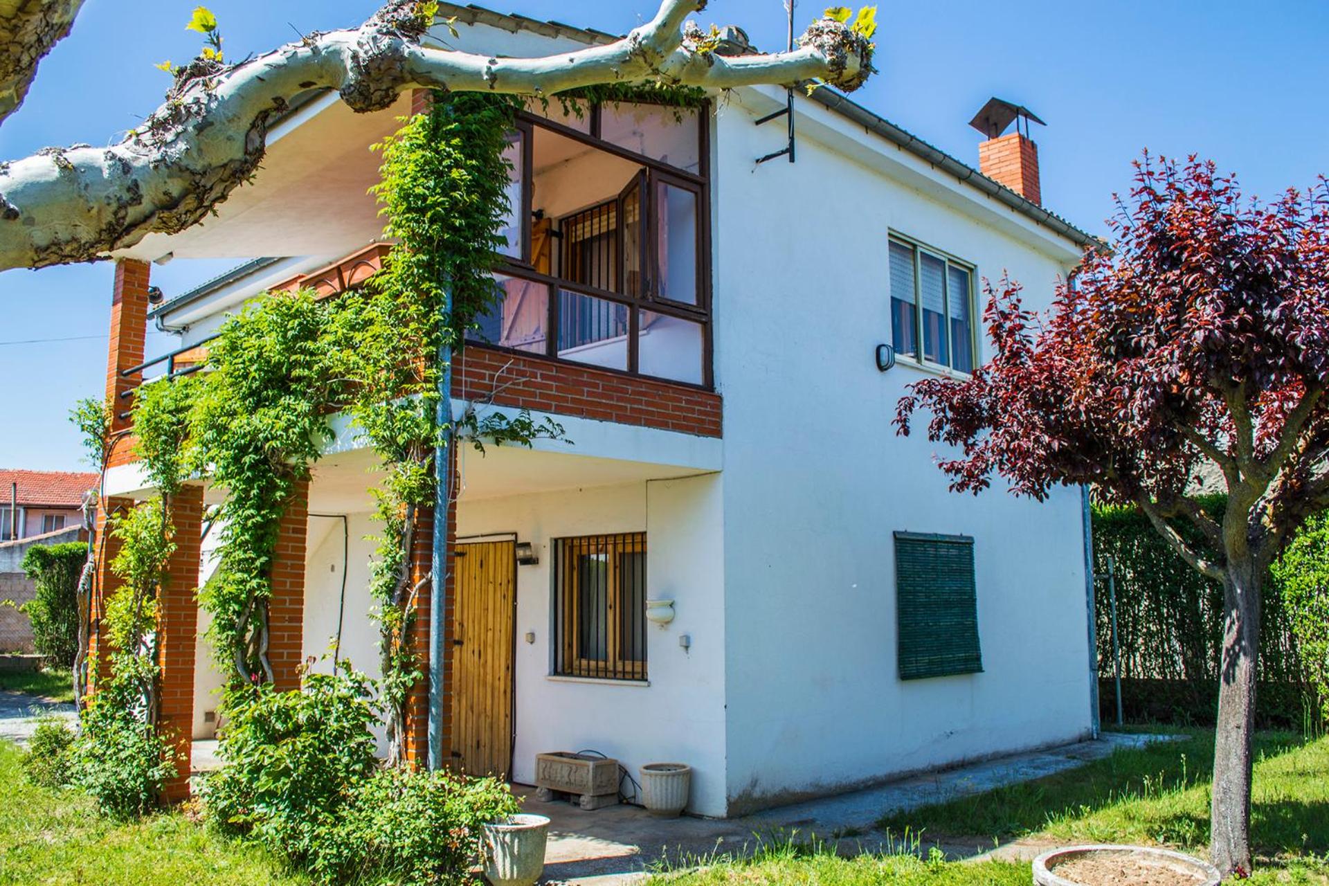 Chalet en el Orbigo view 2