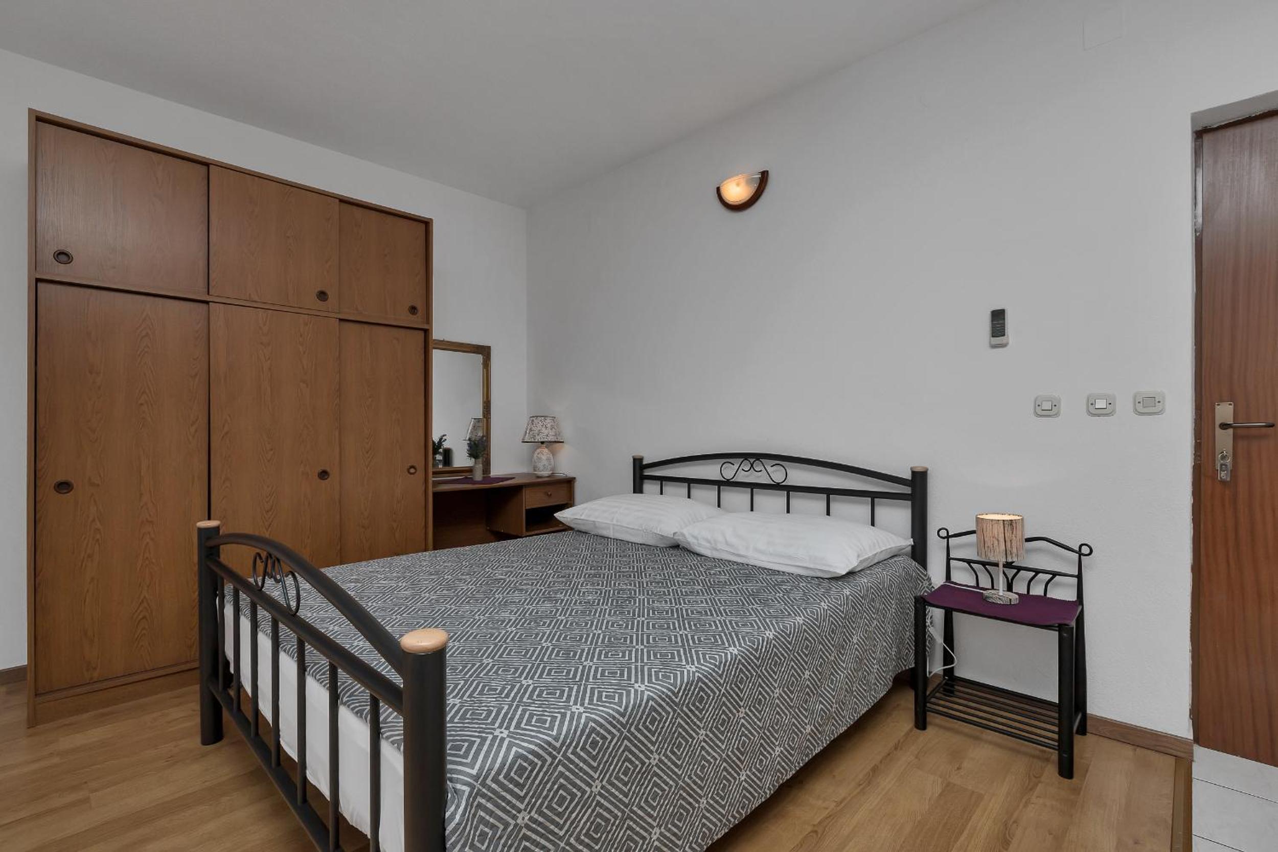 Family apartments Leona Makarska view 3