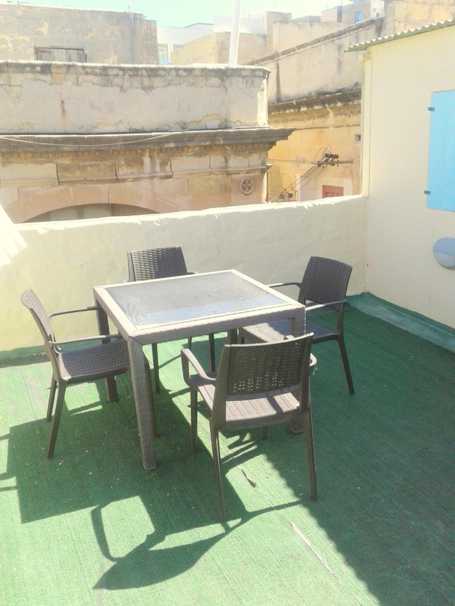 townhouse cospicua , ( 3 cities-valletta ) ferry photo 2