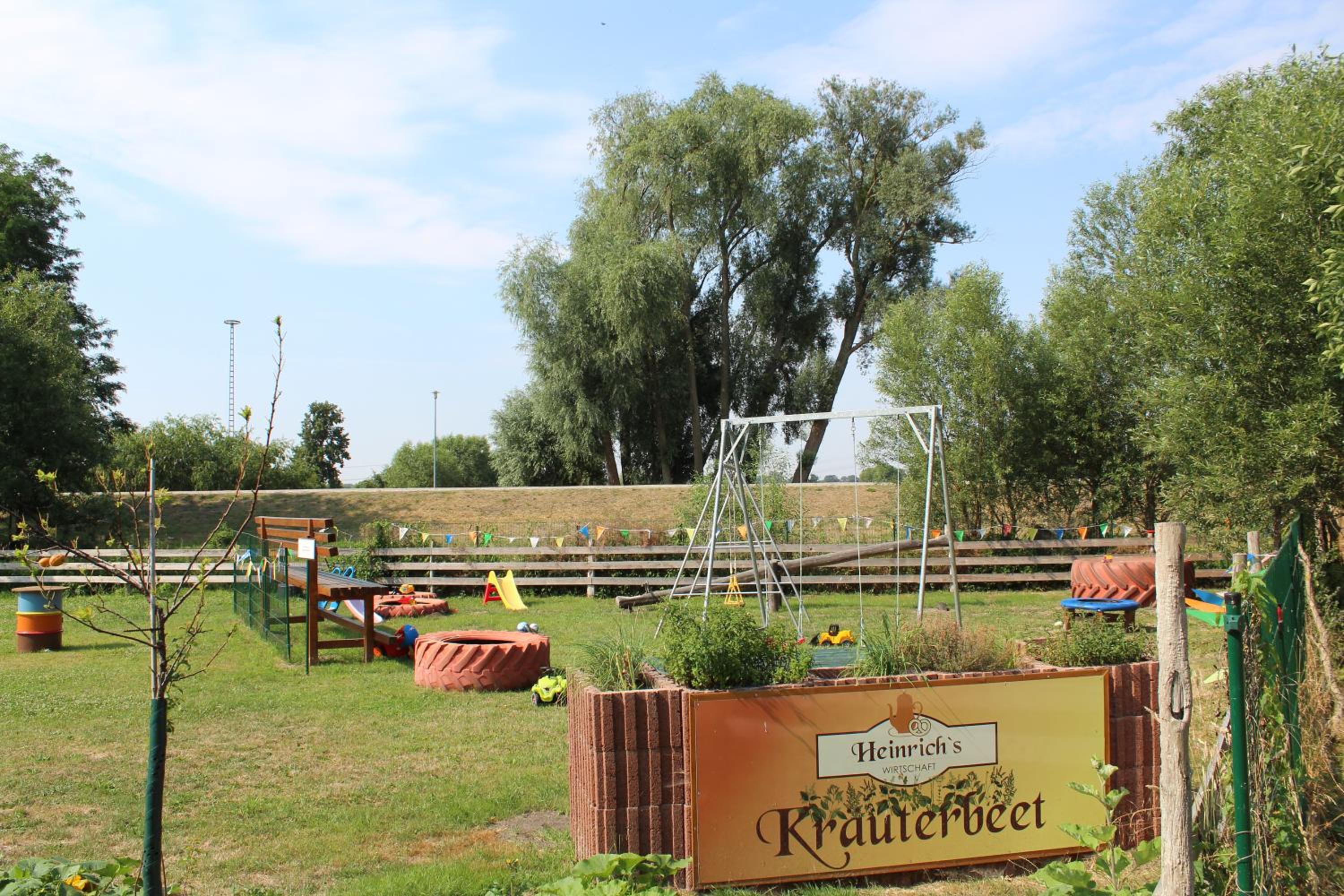 Heinrich's Pension & Ferienwohnungen
