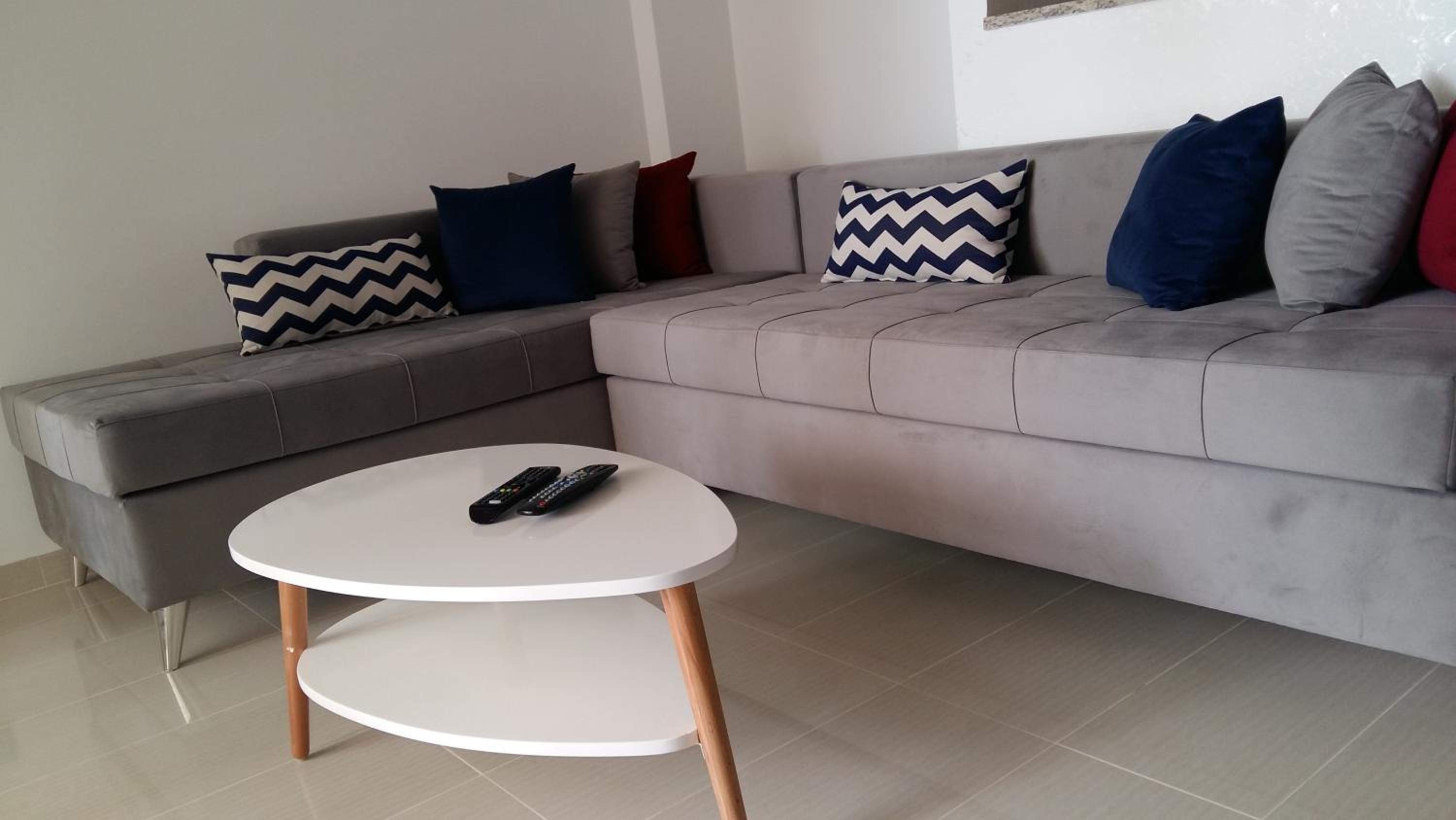 appart luxueux pieds dans l'eau Sousse port Kantaoui