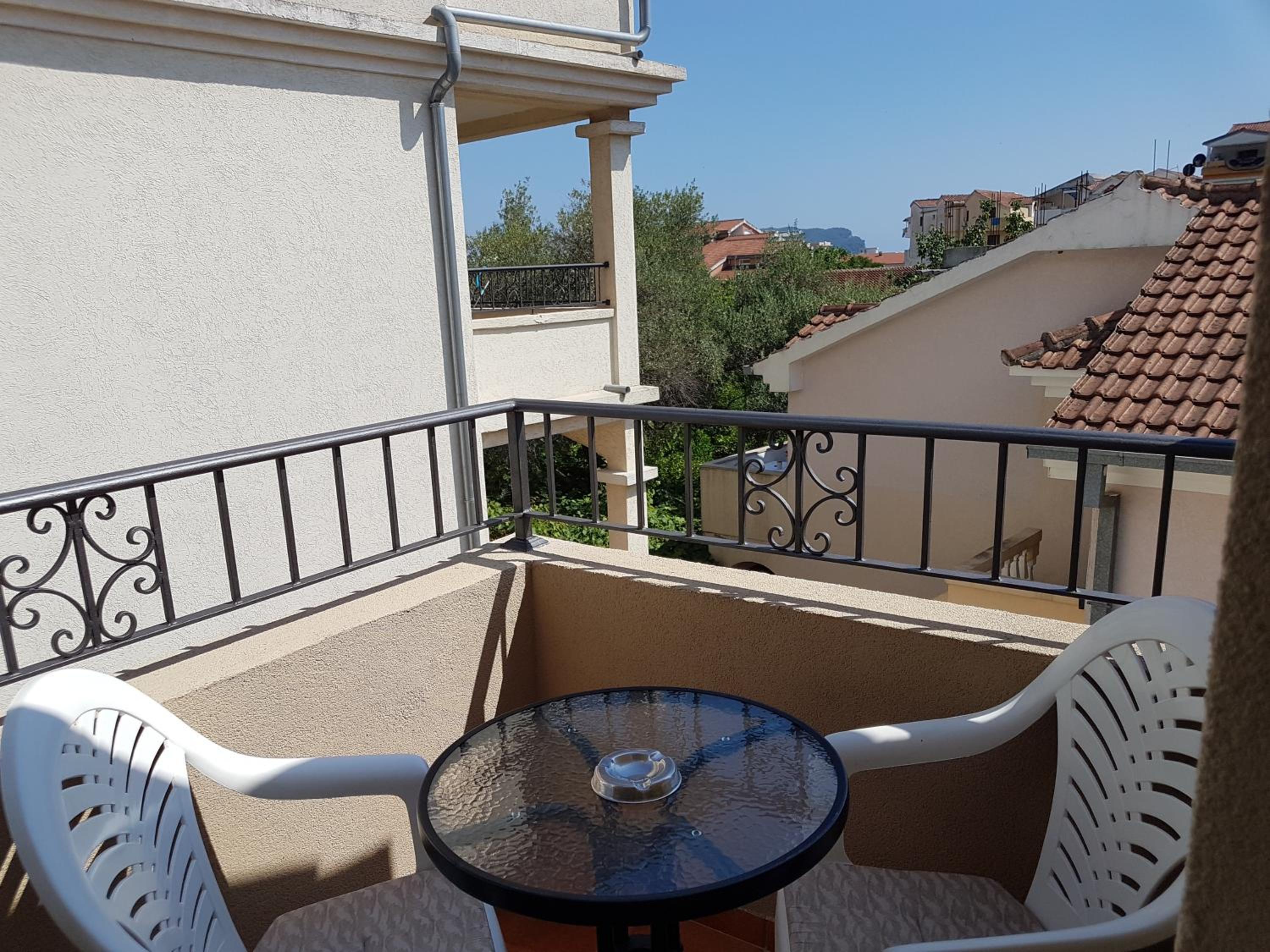 Apartments and Rooms Lijesevic