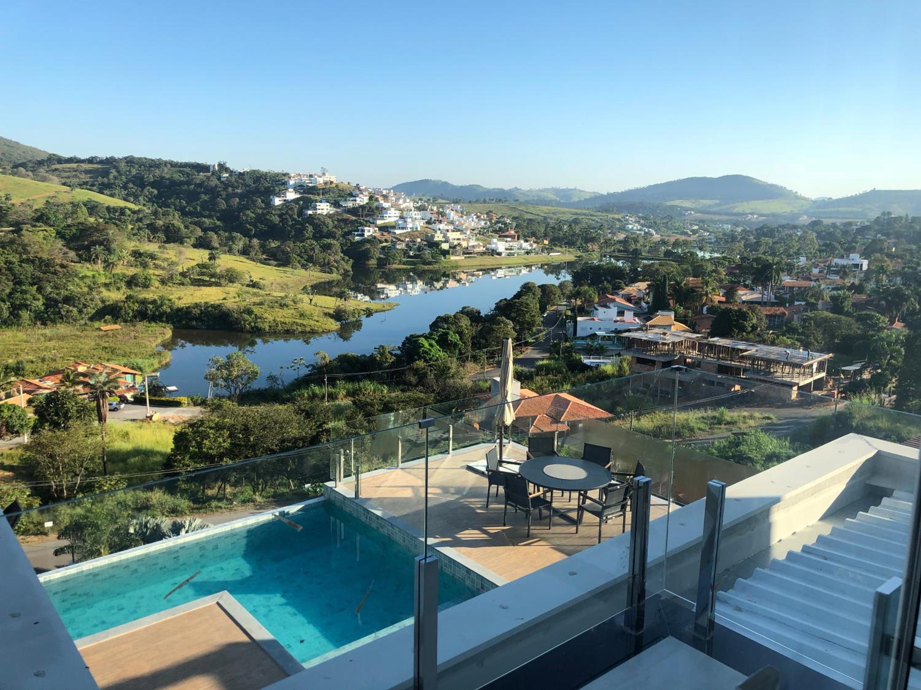 Suítes de Luxo Paraíso de Minas Escarpas