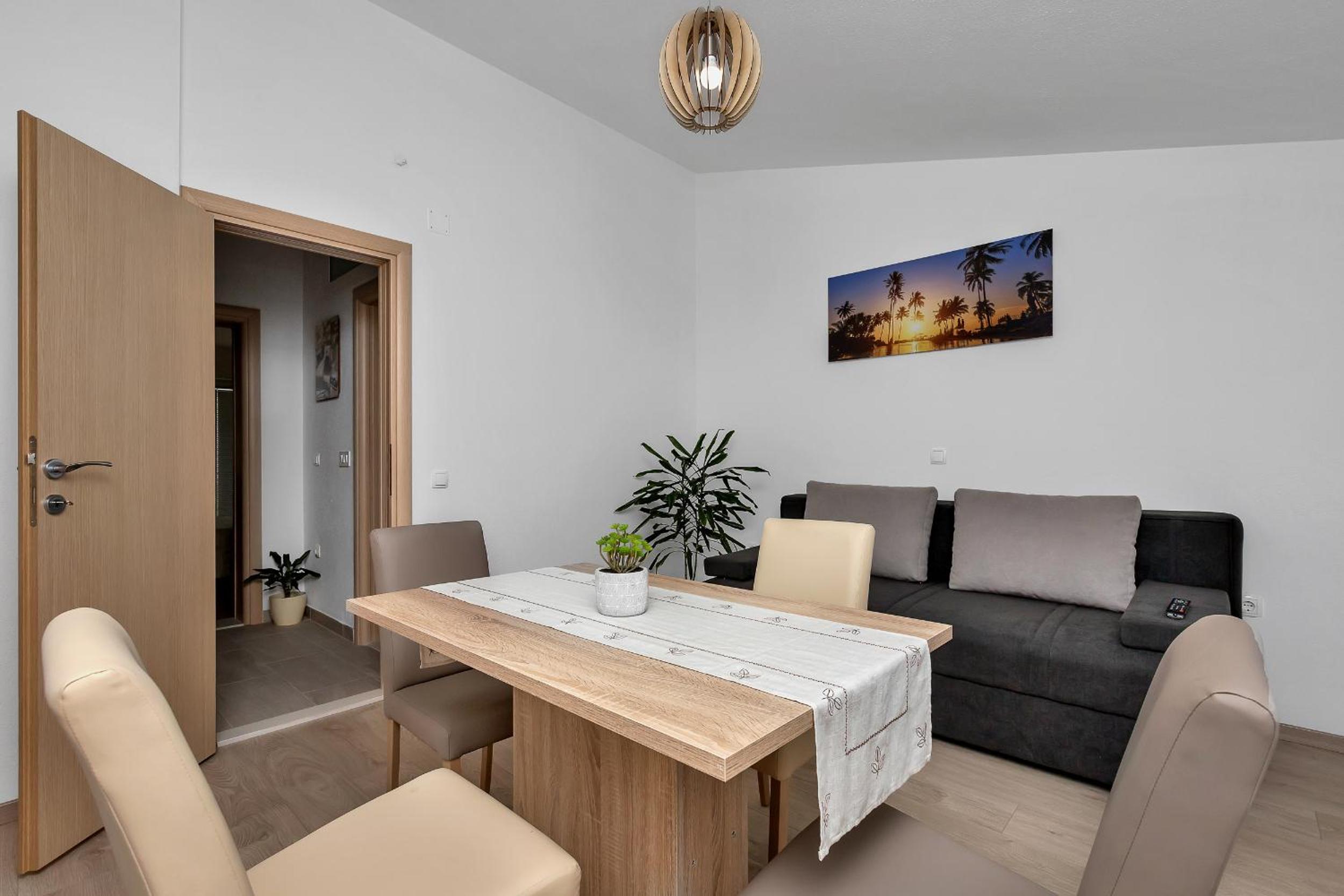 Family apartments Leona Makarska view 5