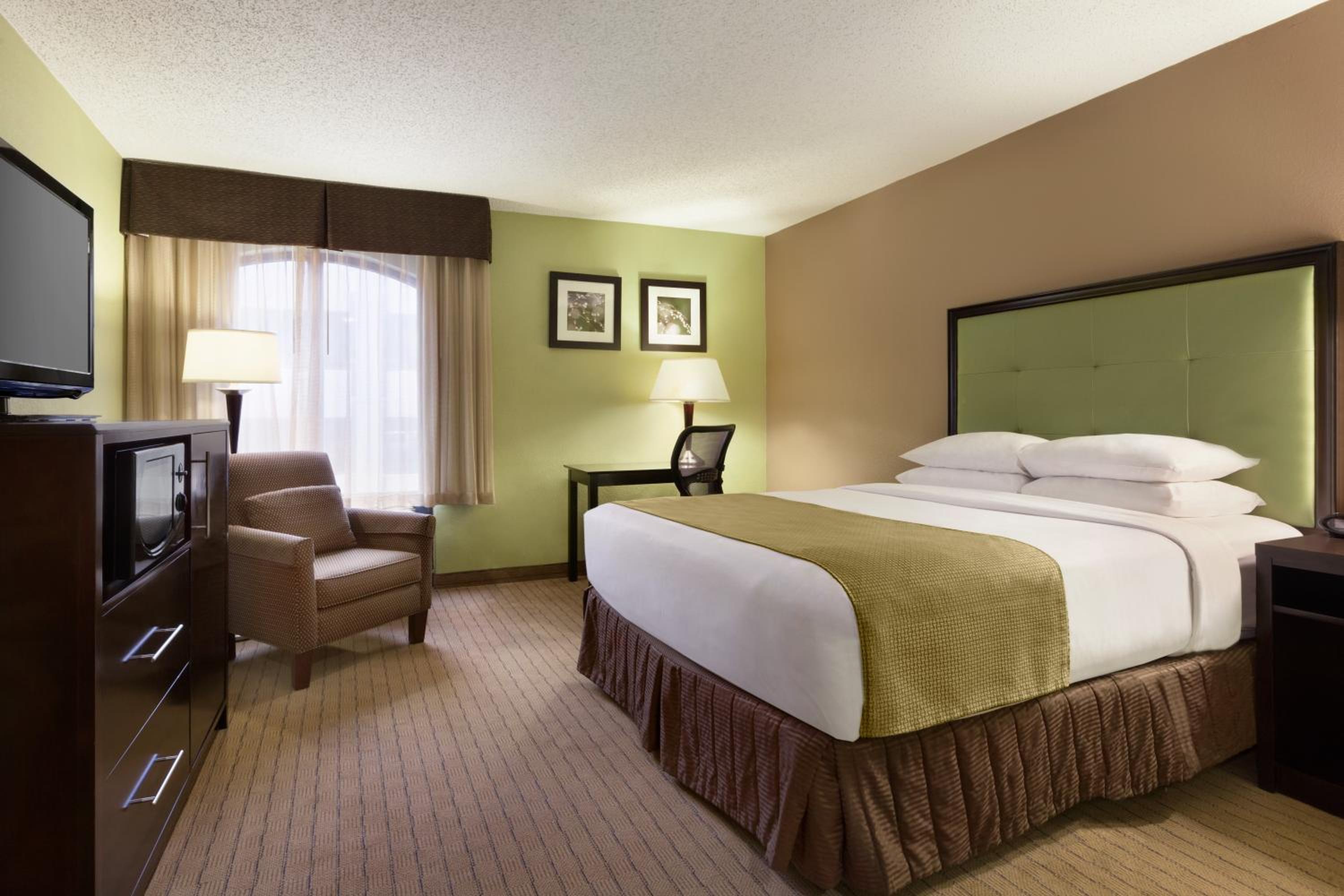 Days Inn by Wyndham Baltimore Inner Harbor - Property Image 7