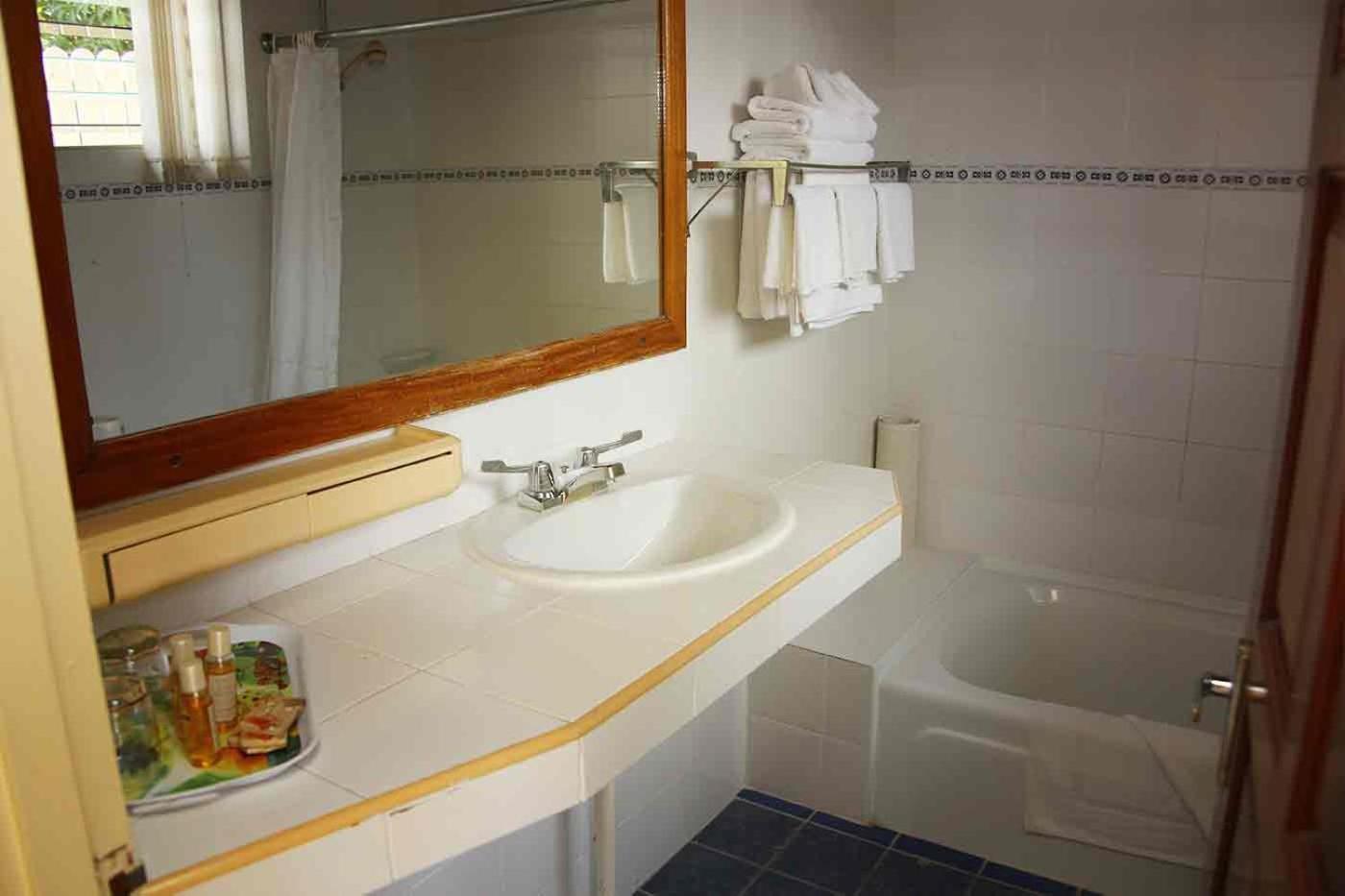 Charela Inn Hotel 13