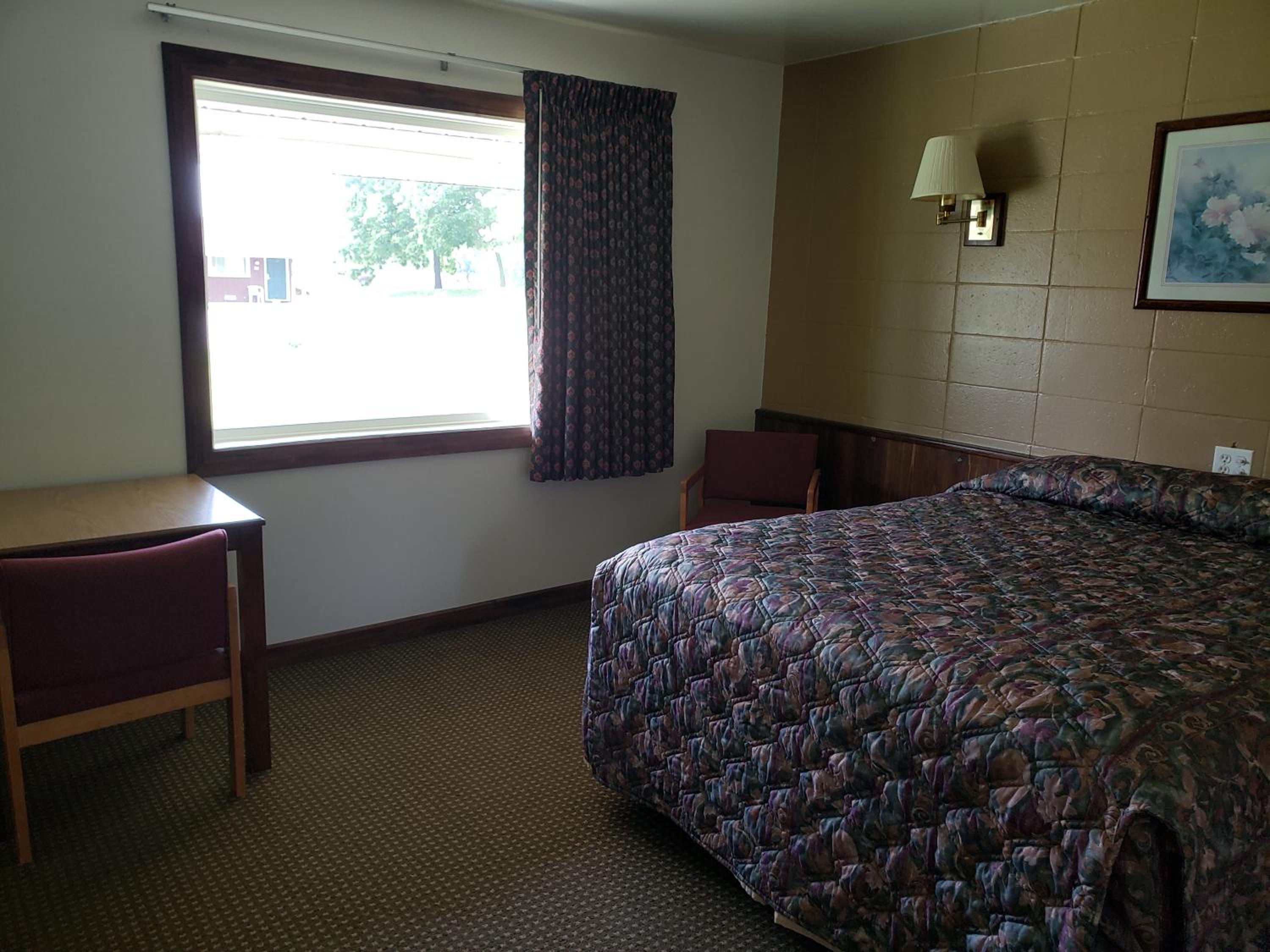 Spinning Wheel Motel