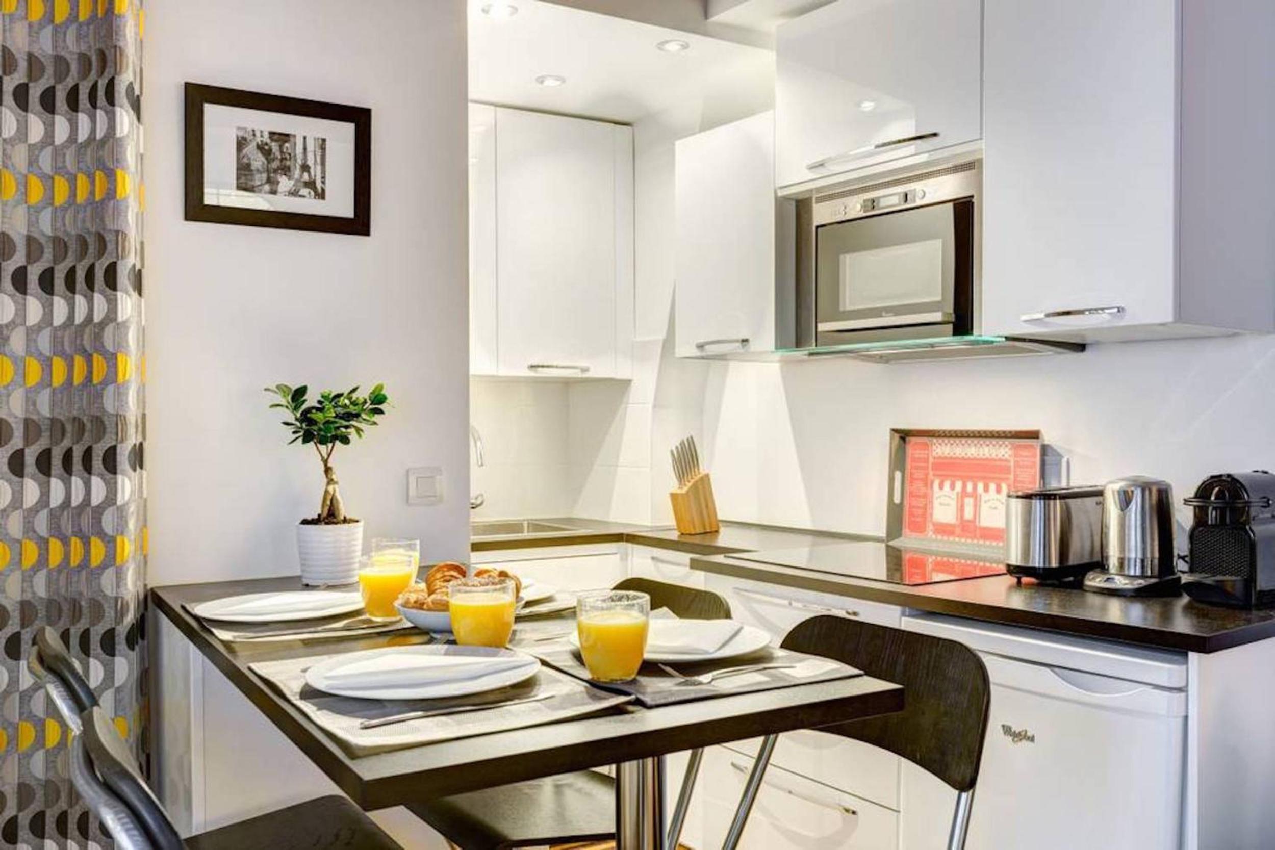 Historic Paris Apartment Steps from Notre Dame and Louvre - Limited Offer